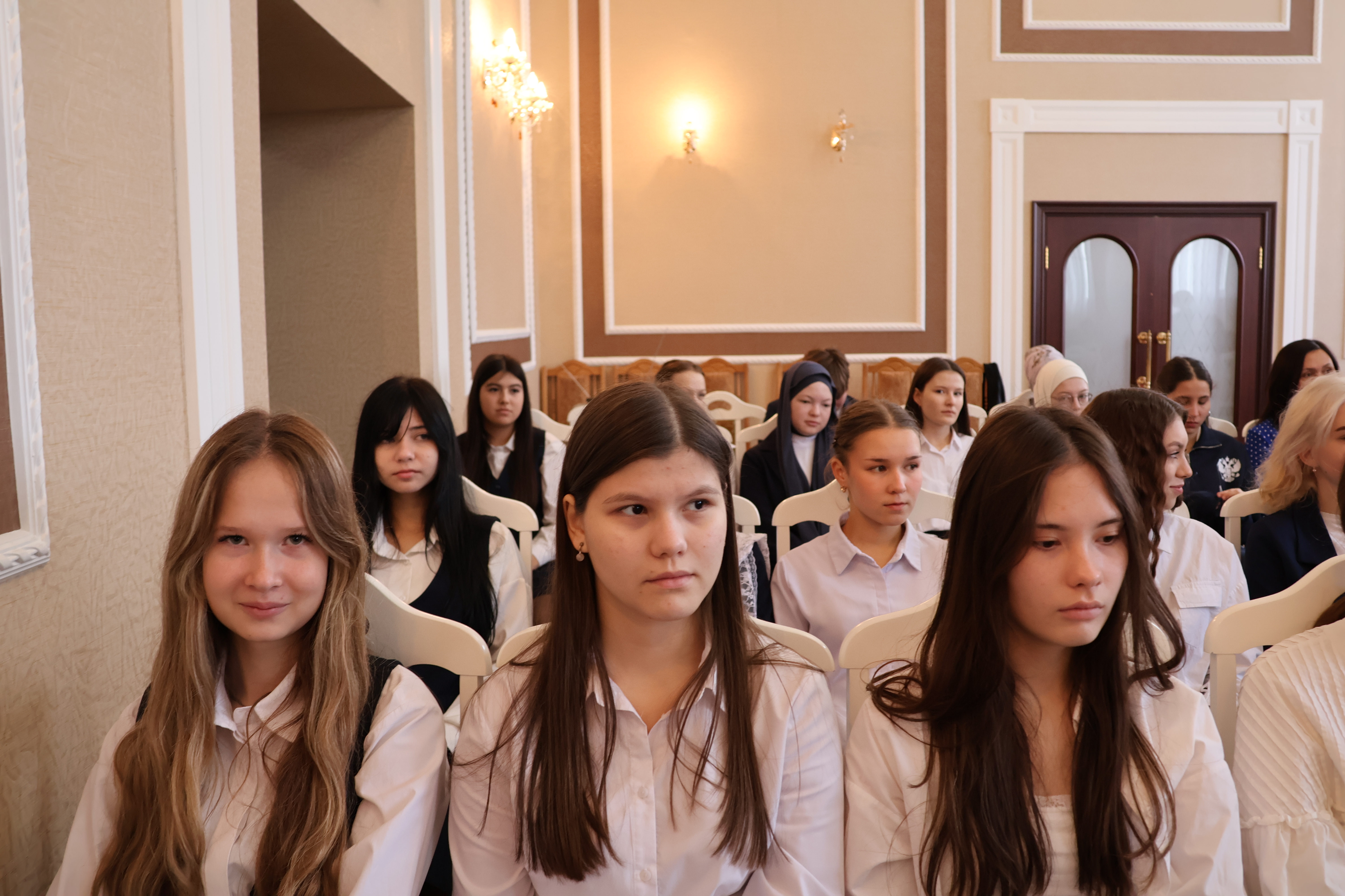 Гаиләдә «әти культын» хатын-кыз тәрбияли