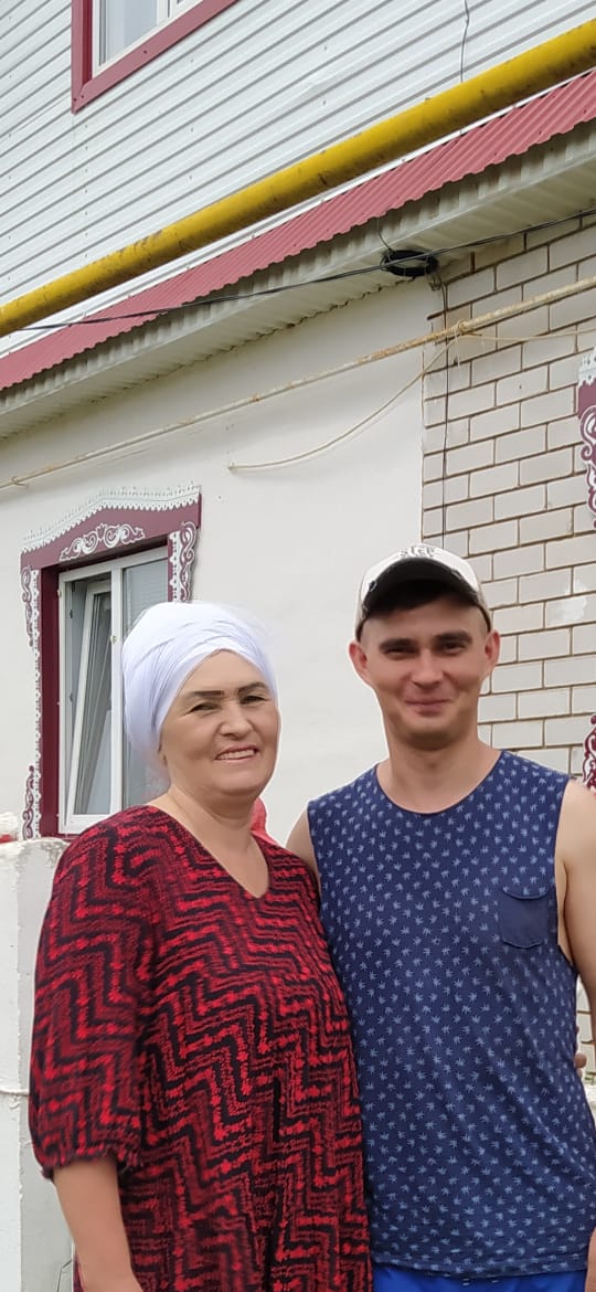 Әлфинур апа улы Артур белән