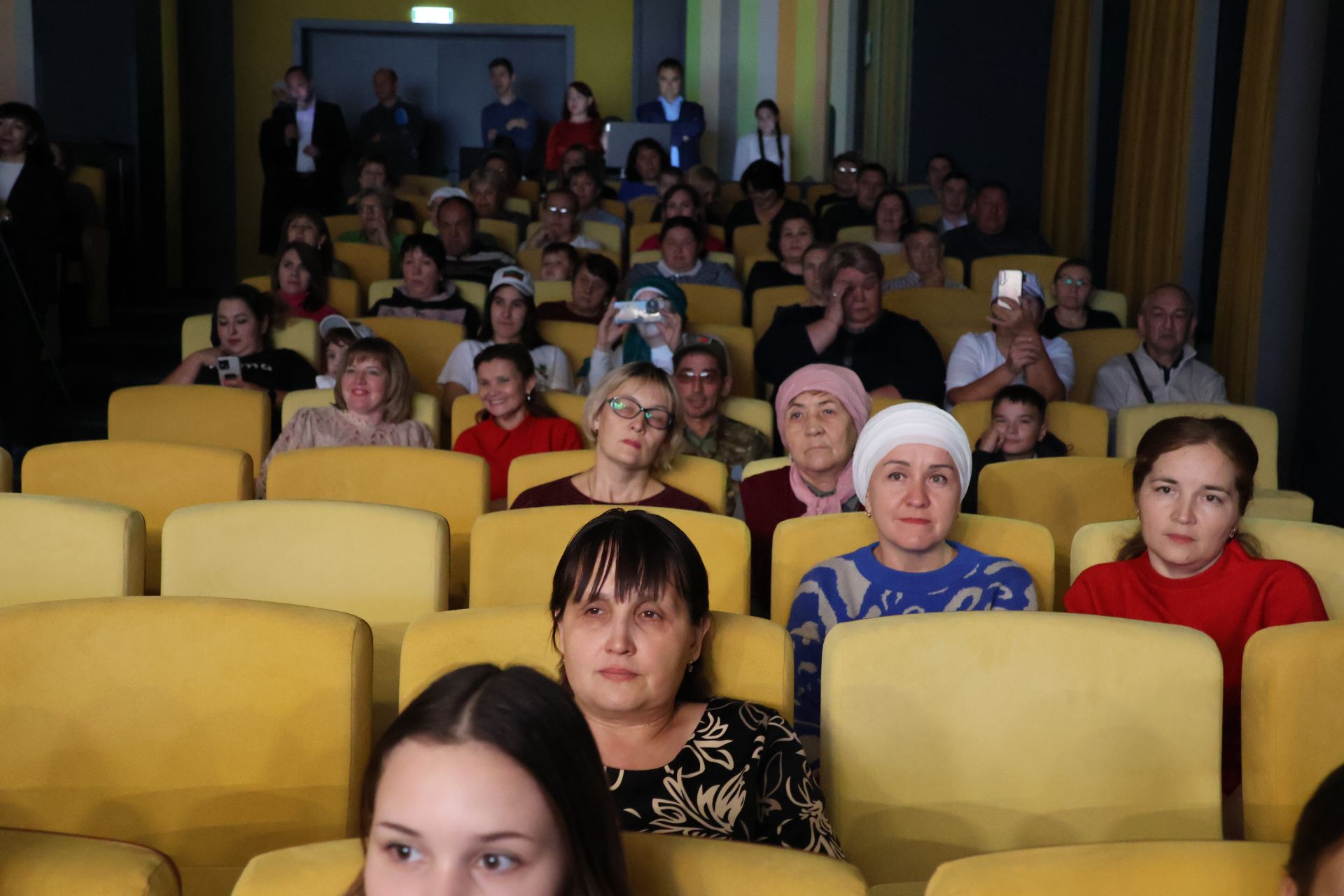 «Ак күгәрчен» хәйрия концертыннан кергән акчалар авыр яралыларга медикаментлар алу өчен тотылачак (фотолар, видео)