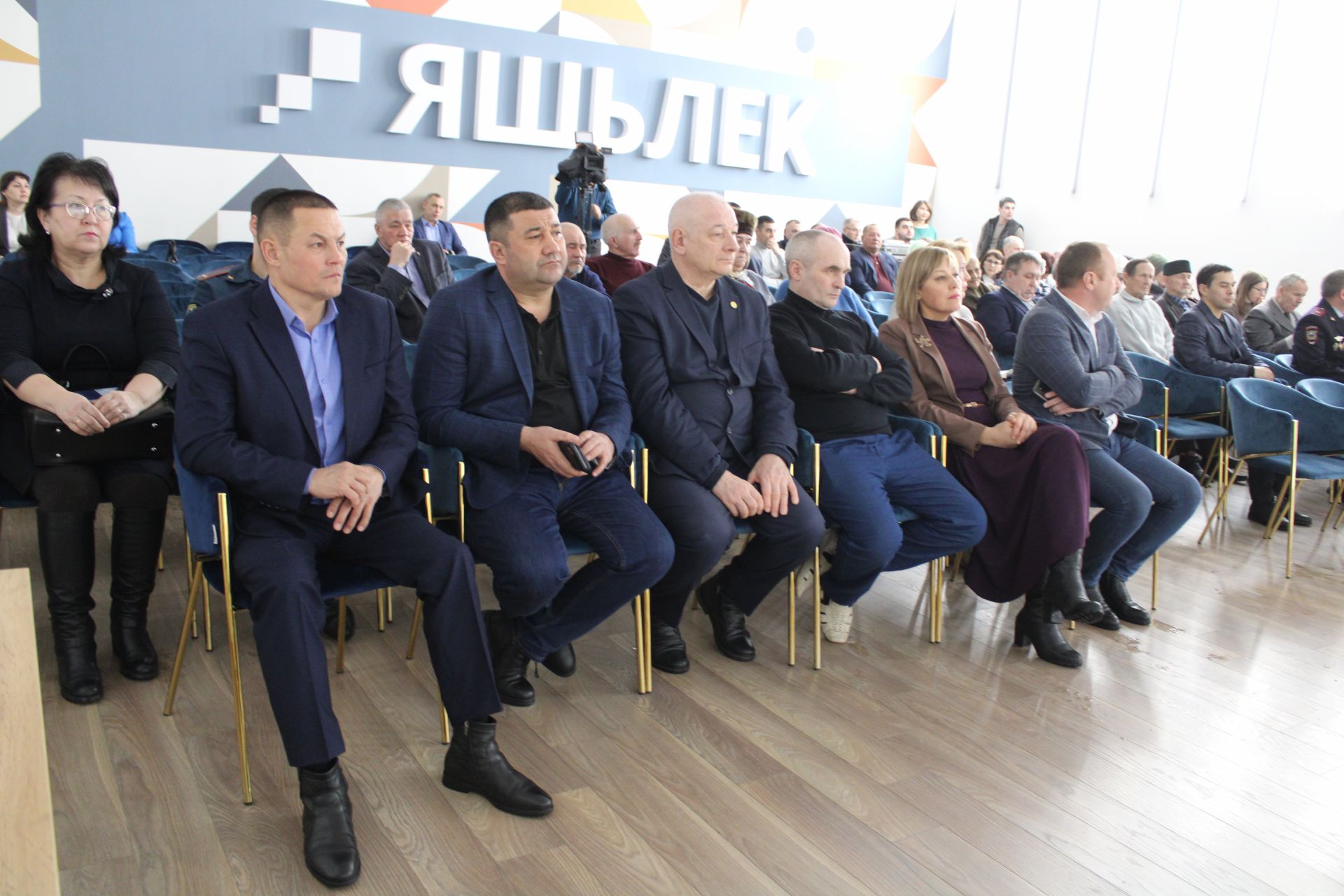 Районыбызның иң олы җирлегендә халык җыены узды
