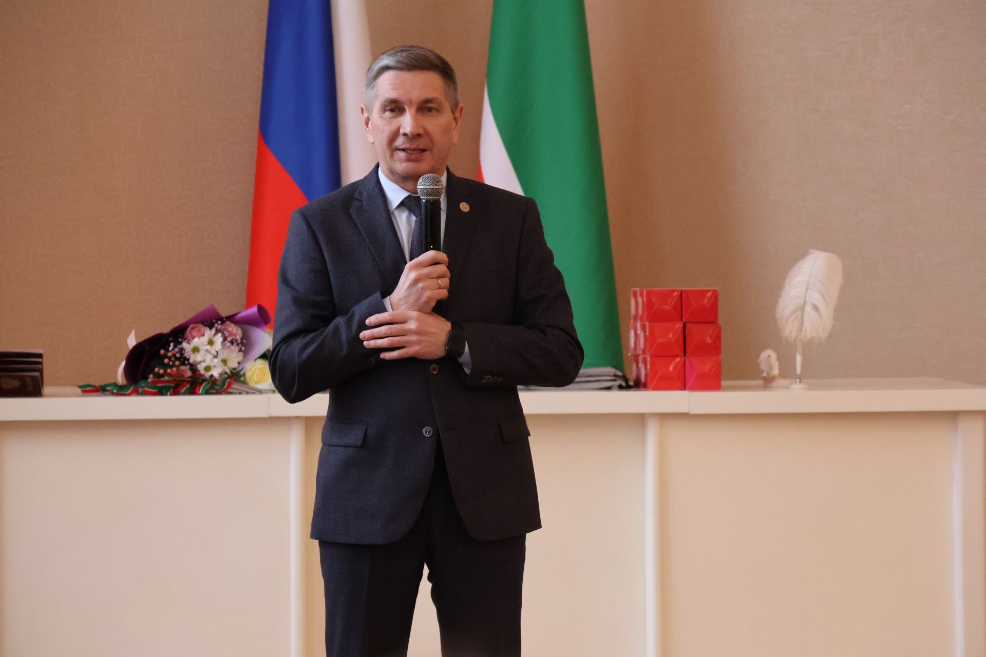 Шәхесне раслаучы документ тапланмасын, яшьләр!