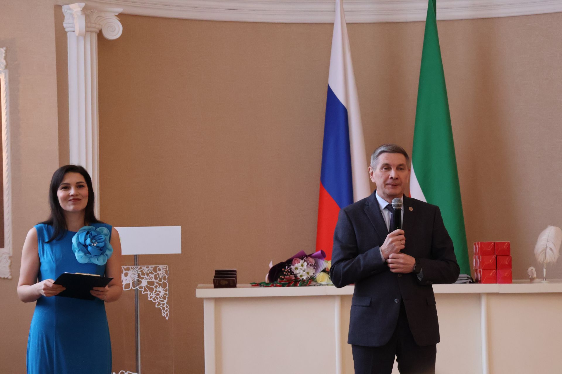 Шәхесне раслаучы документ тапланмасын, яшьләр!