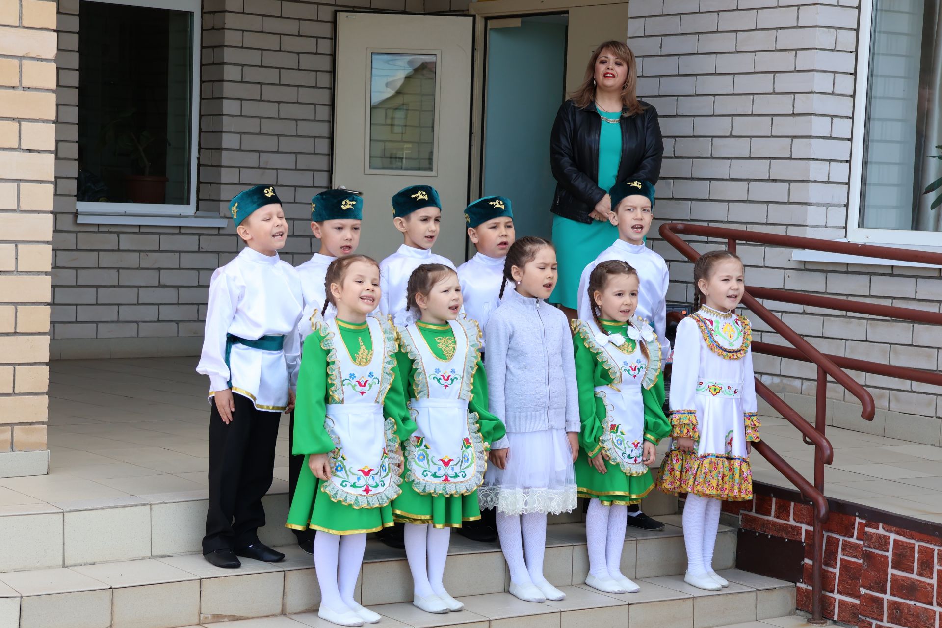 “АК КАЛФАК”НЫҢ КҮЧМӘ УТЫРЫШЫННАН: ЙОЛАЛАР ОНЫТЫЛМАСА, ХАЛЫК ЯШӘР, МИЛЛӘТ БАЛКЫР!