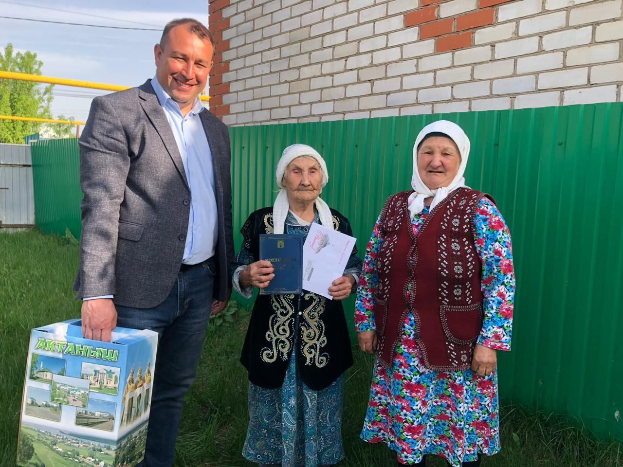 Җиңү бәйрәме алдыннан тыл ветераныбыз 95 яшьлек туган көнен каршылады