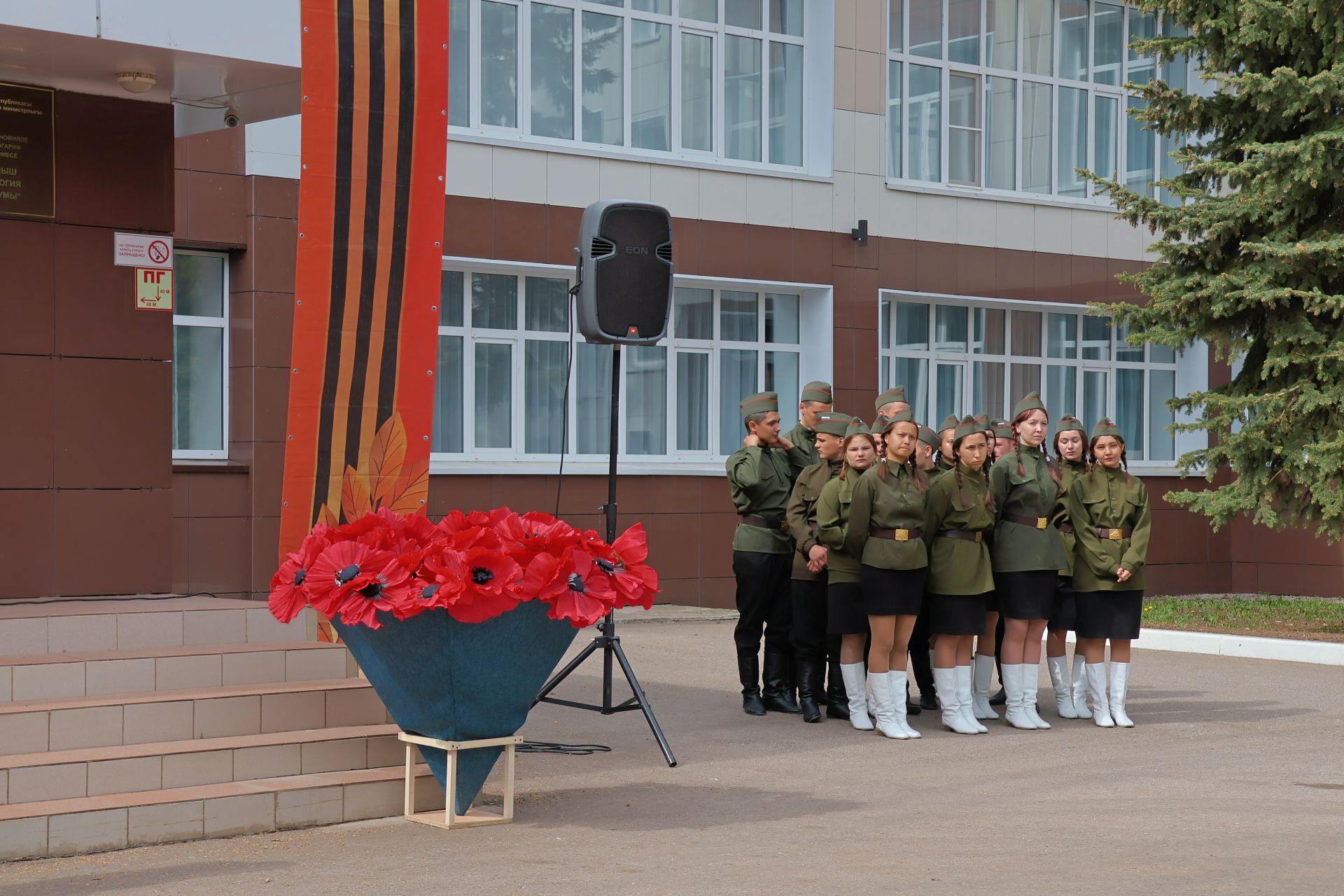 Махсус хәрби операциядә һәлак булган якташыбыз Раил Надриев- батырлык һәм горурлык үрнәге (фото һәм видео)