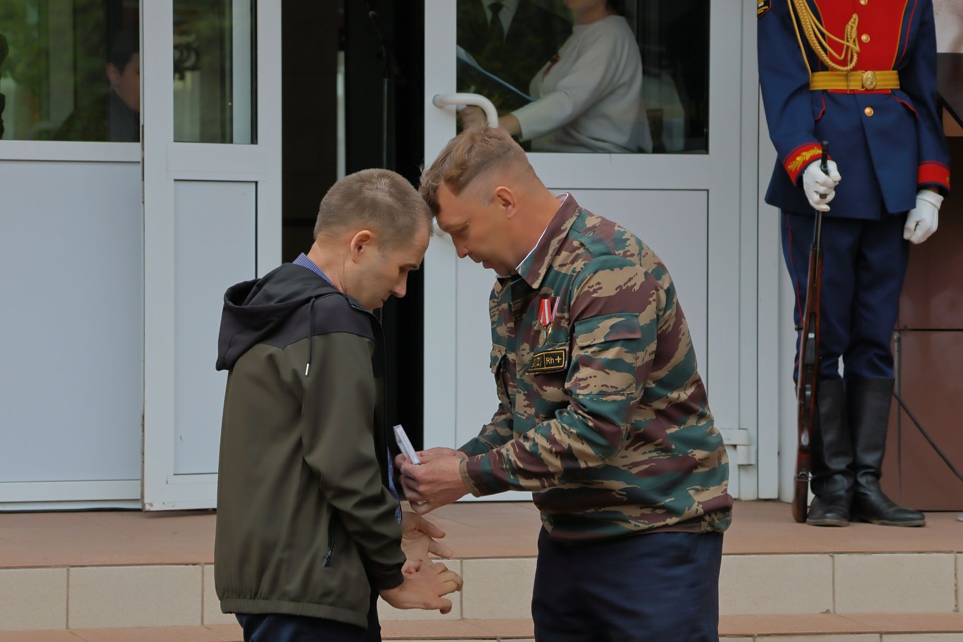 Махсус хәрби операциядә һәлак булган якташыбыз Раил Надриев- батырлык һәм горурлык үрнәге (фото һәм видео)