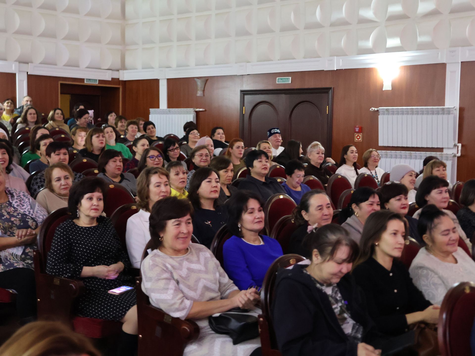 Актаныш районында Әниләр көне: Мәхәббәт һәм хөрмәт бәйрәме