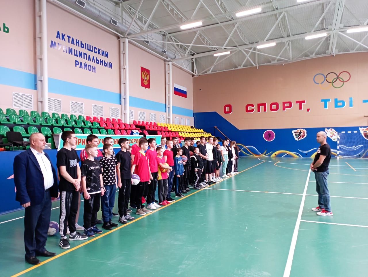 Актанышның икенче мәктәбенең егетләр һәм Сәфәр мәктәбенең кызлар командасы «КЭС-БАСКЕТ» мәктәп баскетбол лигасының дивизион этабында катнашачак