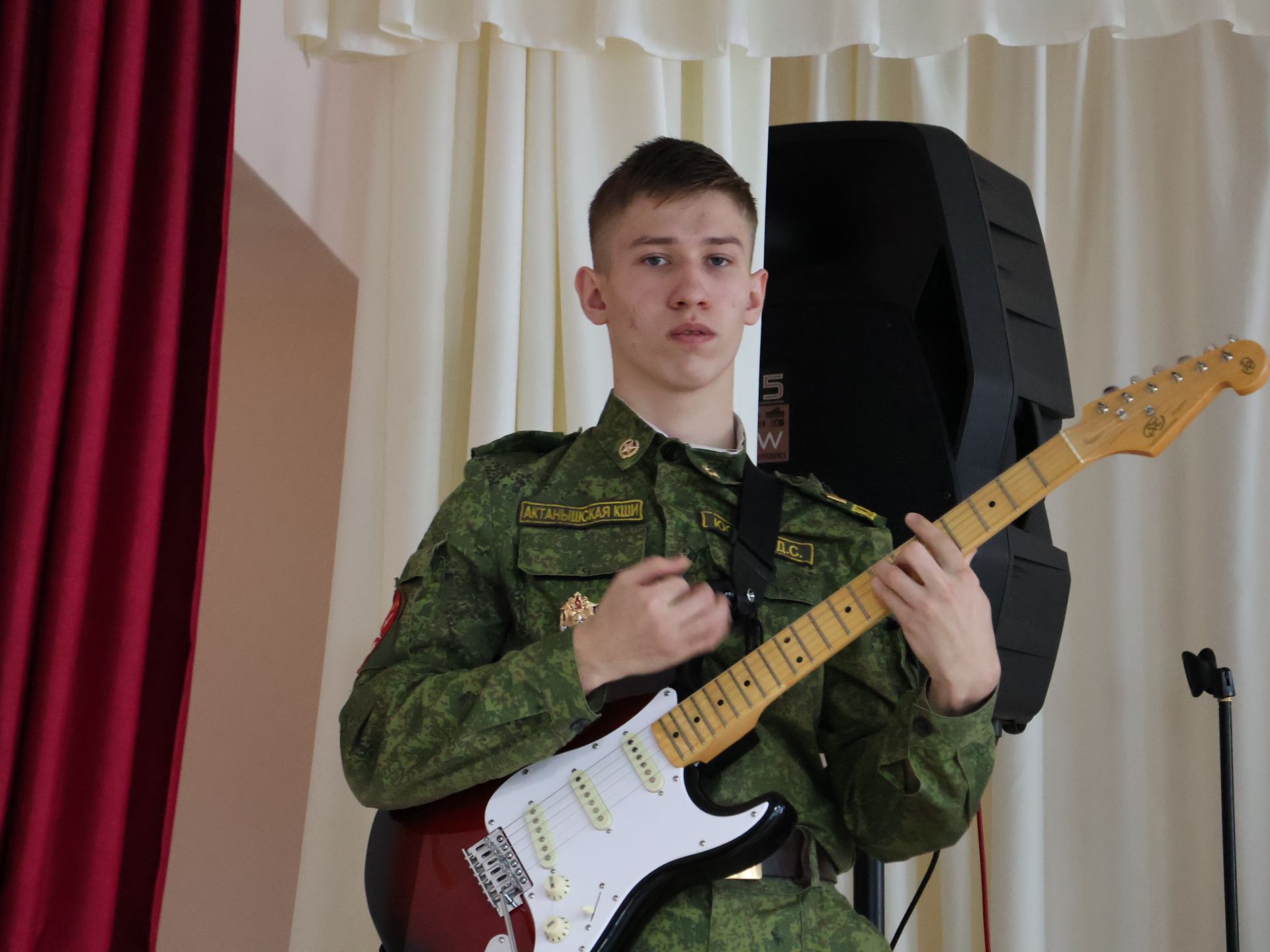 Хәсән Заманов исемендәге кадет мәктәбе «БлагоДарение» фонды белән төбәкара көрәш ярышы оештырды (фотолар)