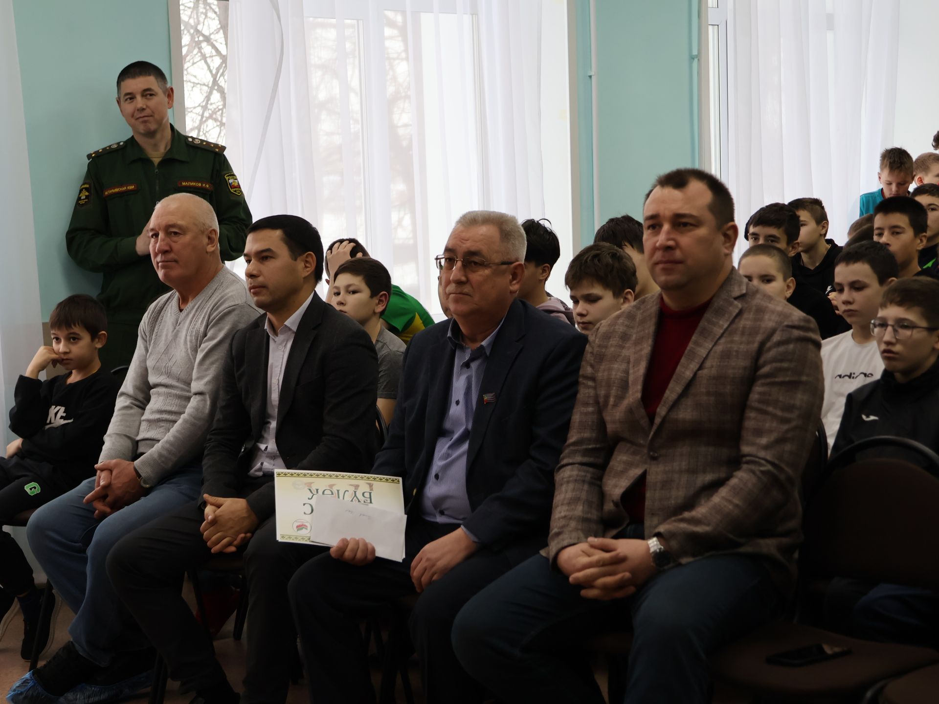 Хәсән Заманов исемендәге кадет мәктәбе «БлагоДарение» фонды белән төбәкара көрәш ярышы оештырды (фотолар)