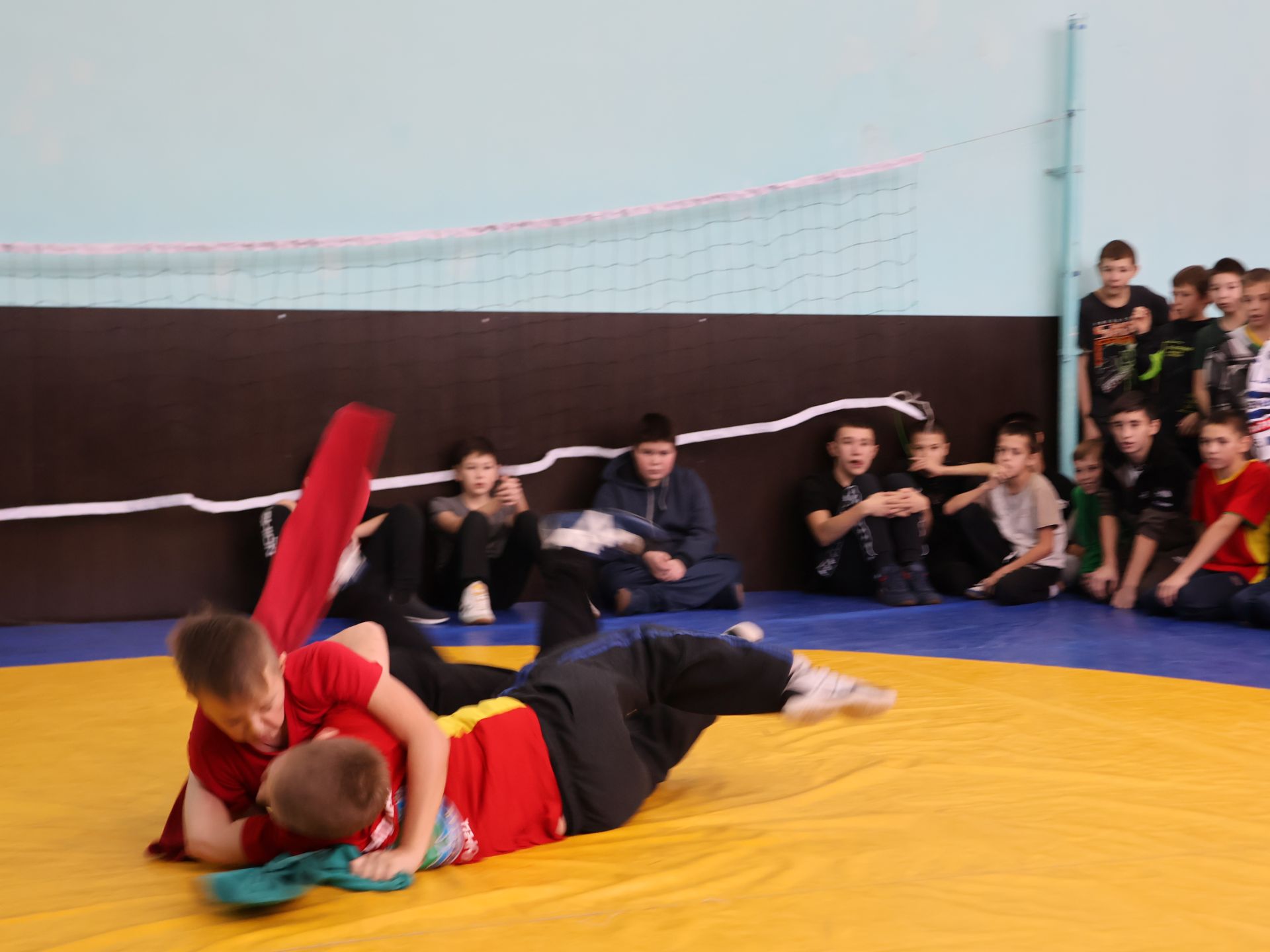 Хәсән Заманов исемендәге кадет мәктәбе «БлагоДарение» фонды белән төбәкара көрәш ярышы оештырды (фотолар)