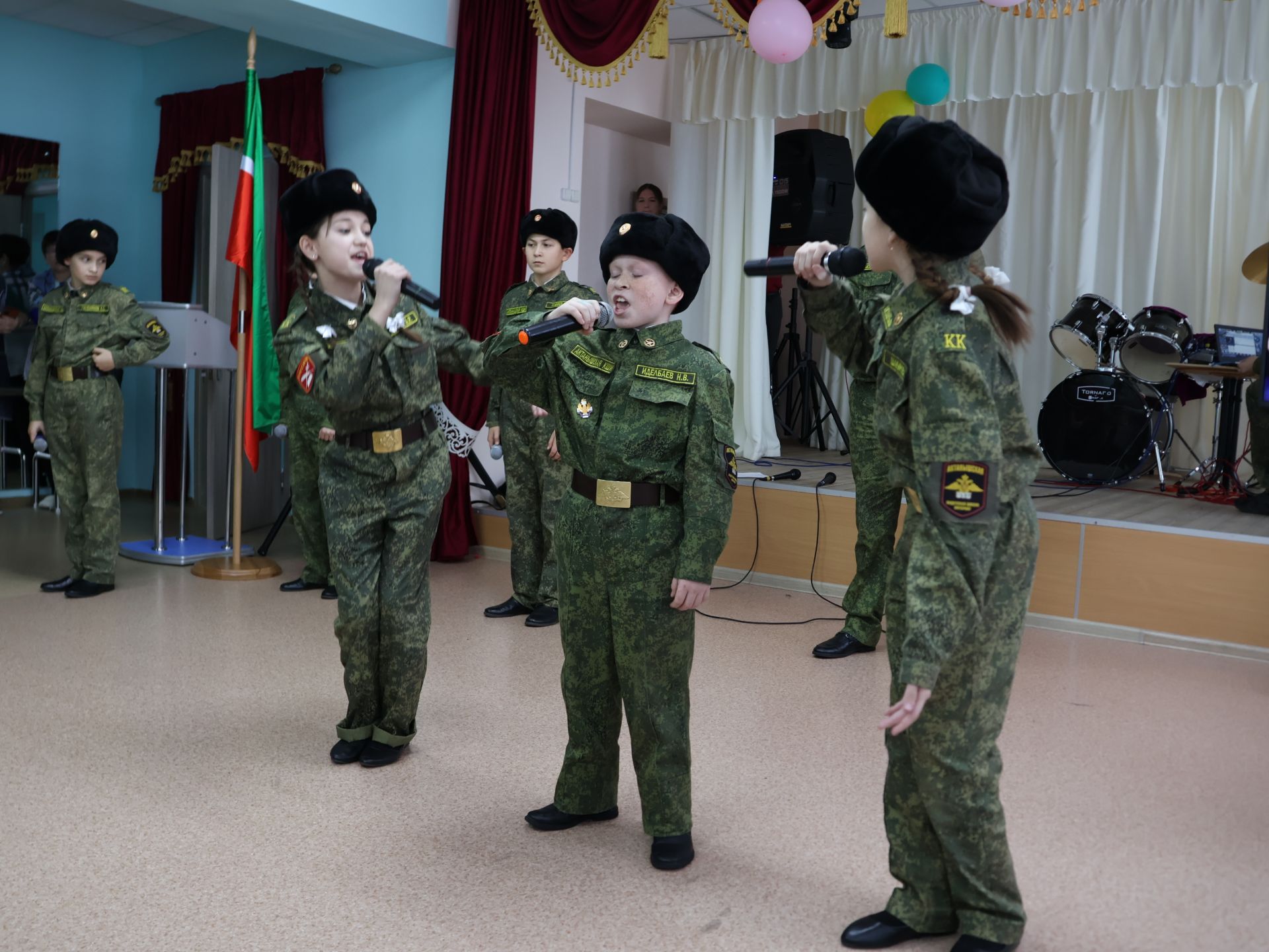 Хәсән Заманов исемендәге кадет мәктәбе «БлагоДарение» фонды белән төбәкара көрәш ярышы оештырды (фотолар)