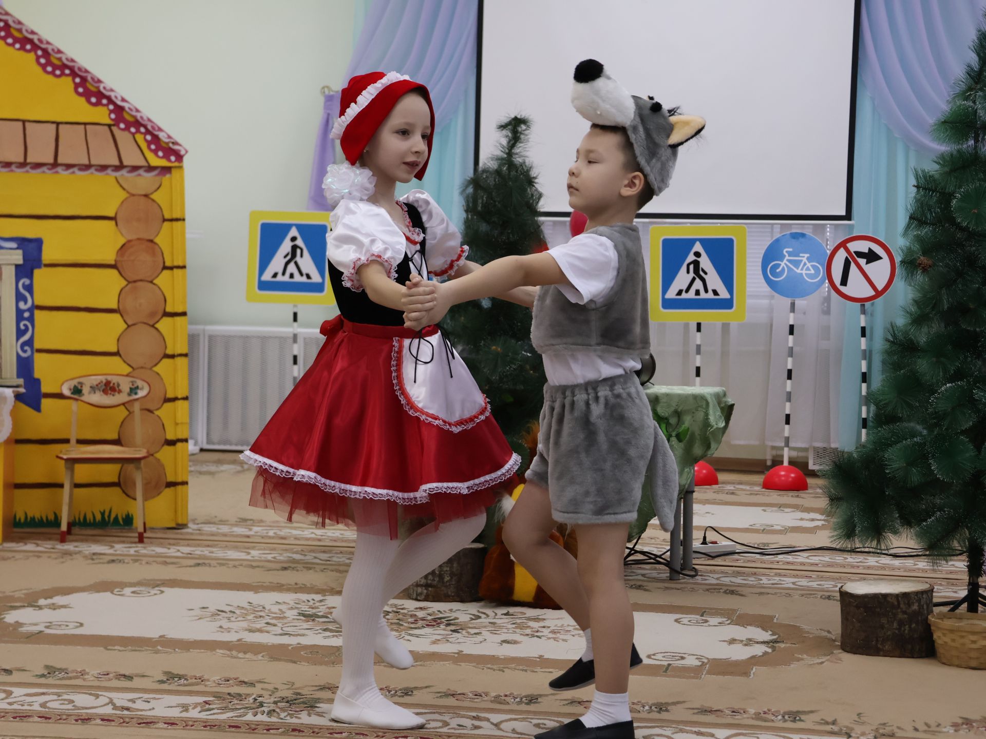 Бөтен гаилә белән юл буйлап!