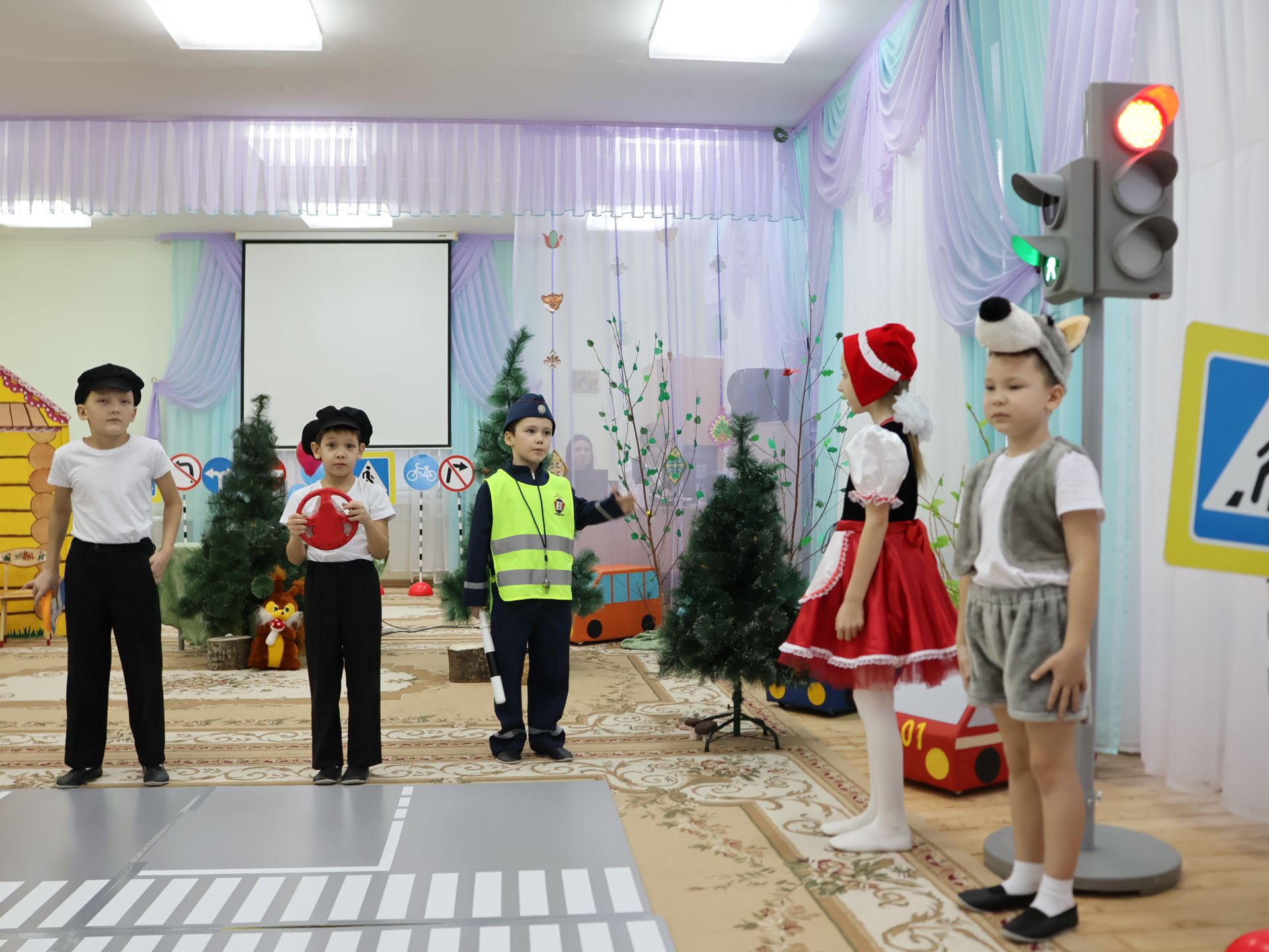 Бөтен гаилә белән юл буйлап!