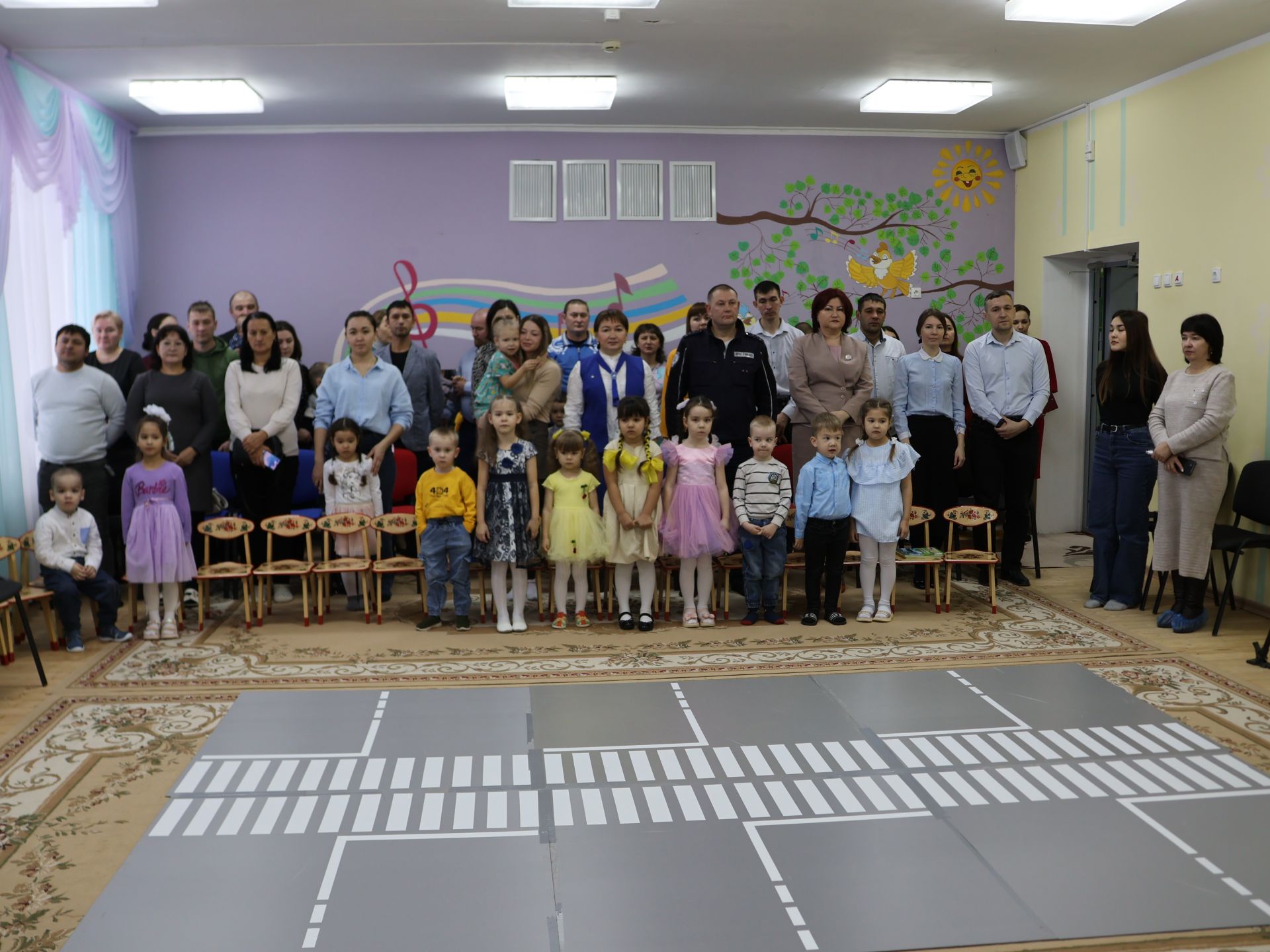 Бөтен гаилә белән юл буйлап!