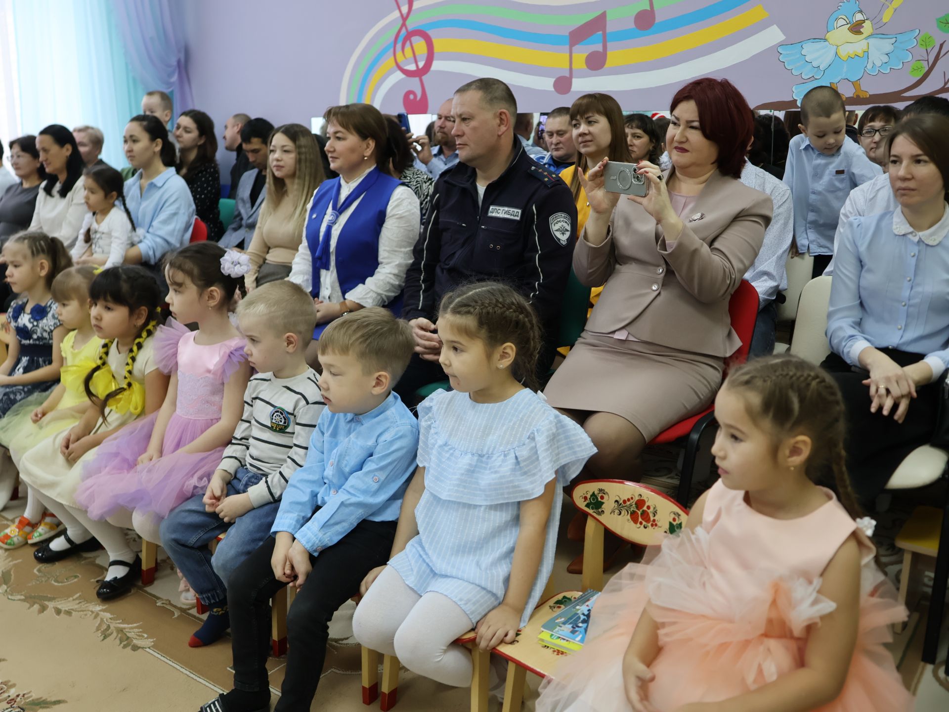Бөтен гаилә белән юл буйлап!