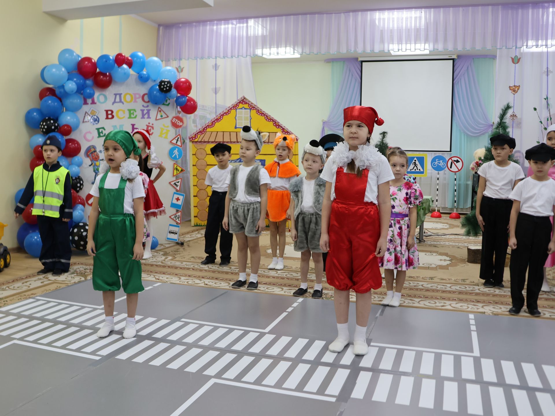 Бөтен гаилә белән юл буйлап!