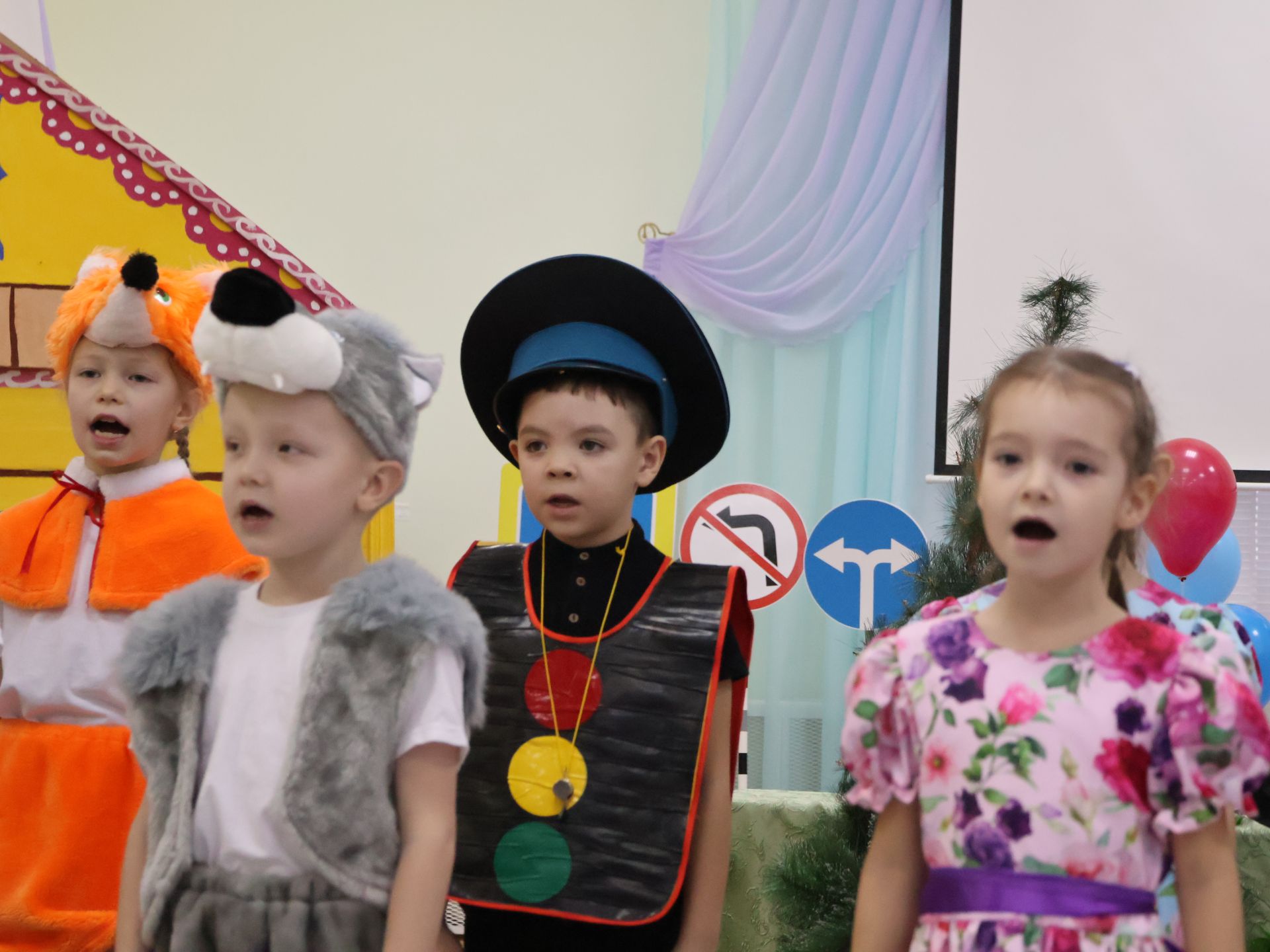 Бөтен гаилә белән юл буйлап!
