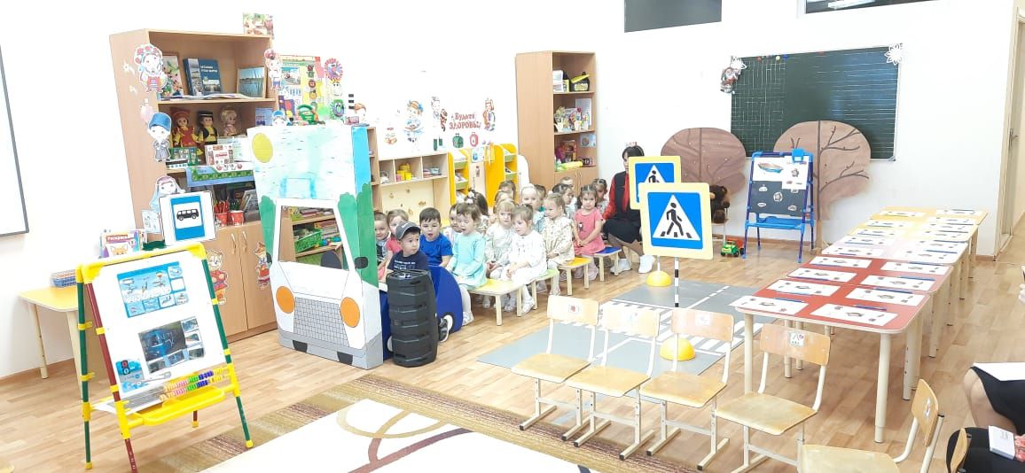 «Тылсым» балалар бакчасында юл йөрү кагыйдәләренә багышланган дәрес узды