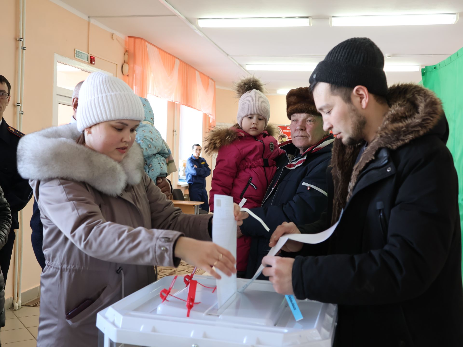 Сайлаулардан хәбәрләр: Мари Суыксуы авылы халкы гаилә кыйммәтләрен, гореф-гадәтләрне саклап яшәве белән көчле!
