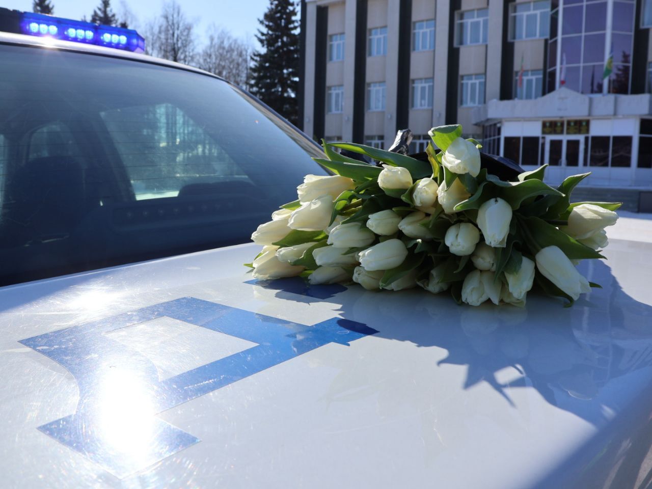 ЮХИДИ хезмәткәрләре районыбызның автоледиларын бәйрәм белән котлады
