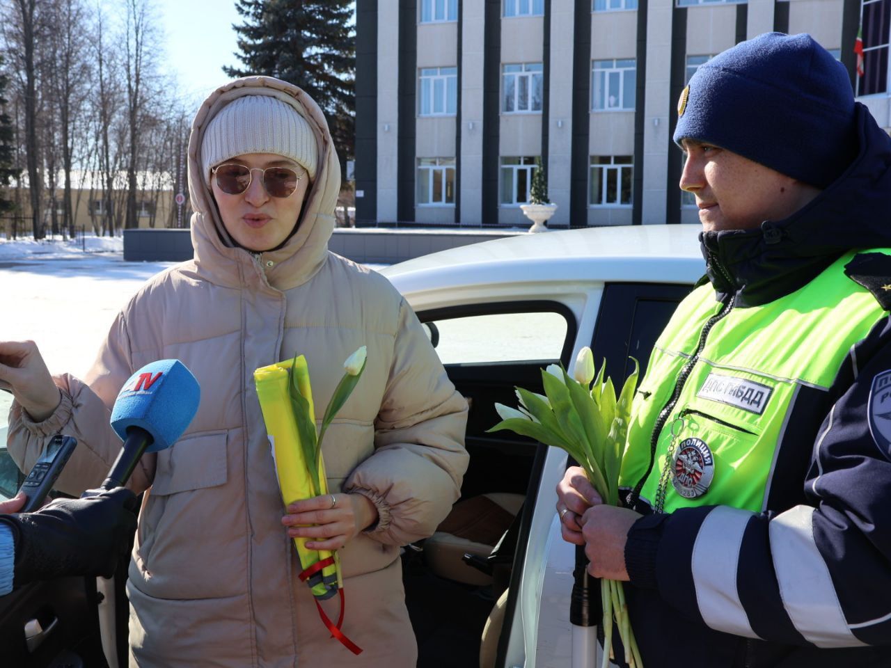 ЮХИДИ хезмәткәрләре районыбызның автоледиларын бәйрәм белән котлады