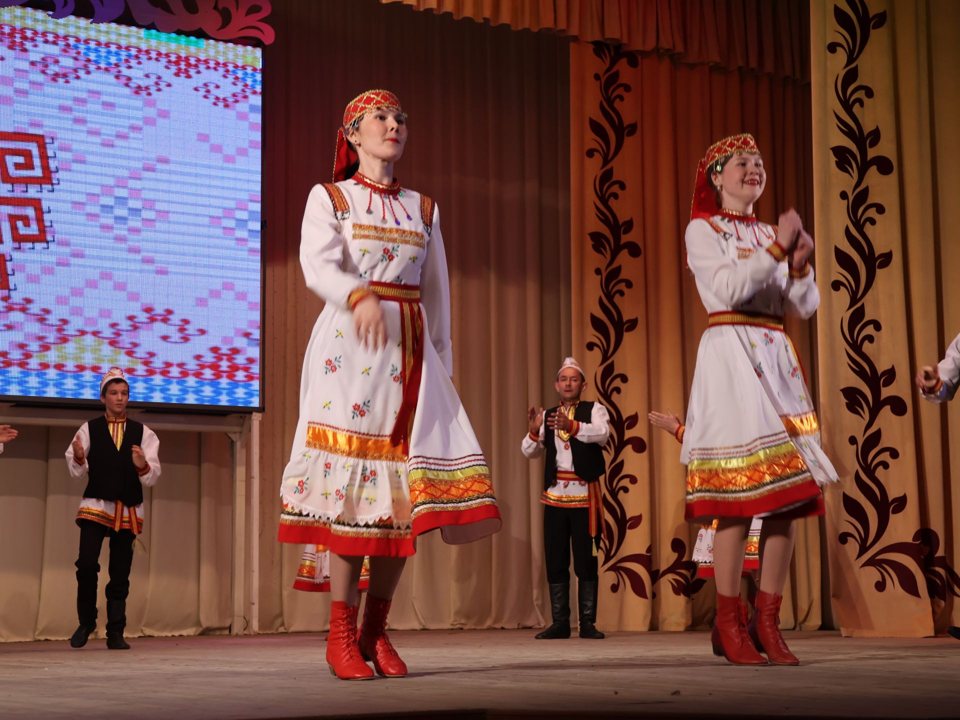 Район үзешчән сәнгать коллективлары смотрының Гран-приена Пучы мәдәният йорты коллективы лаек булды (фотолар)