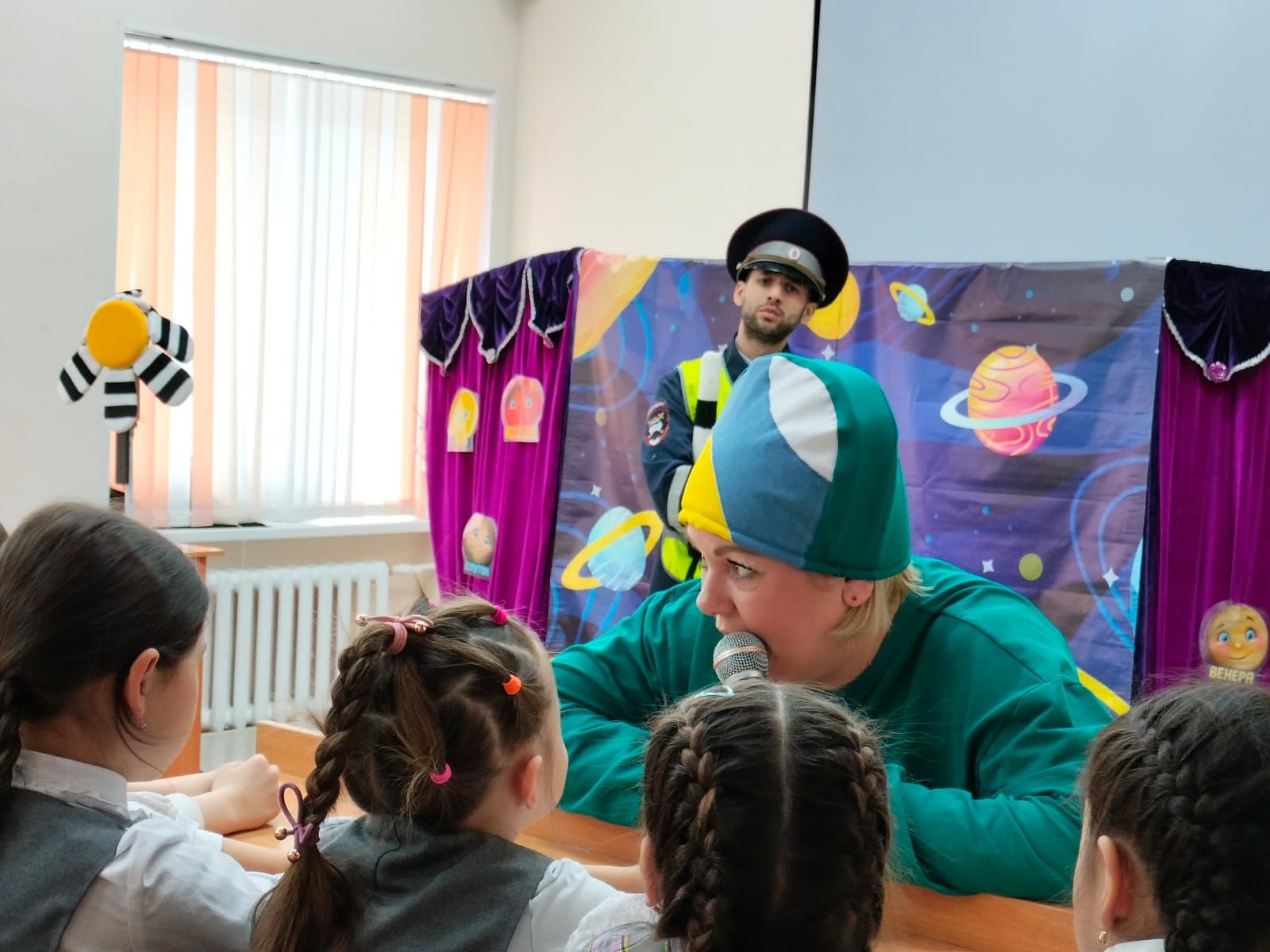 «Шаян йорт хуҗасы» гимназия укучыларына юл йөрү кагыйдәләрен өйрәтте