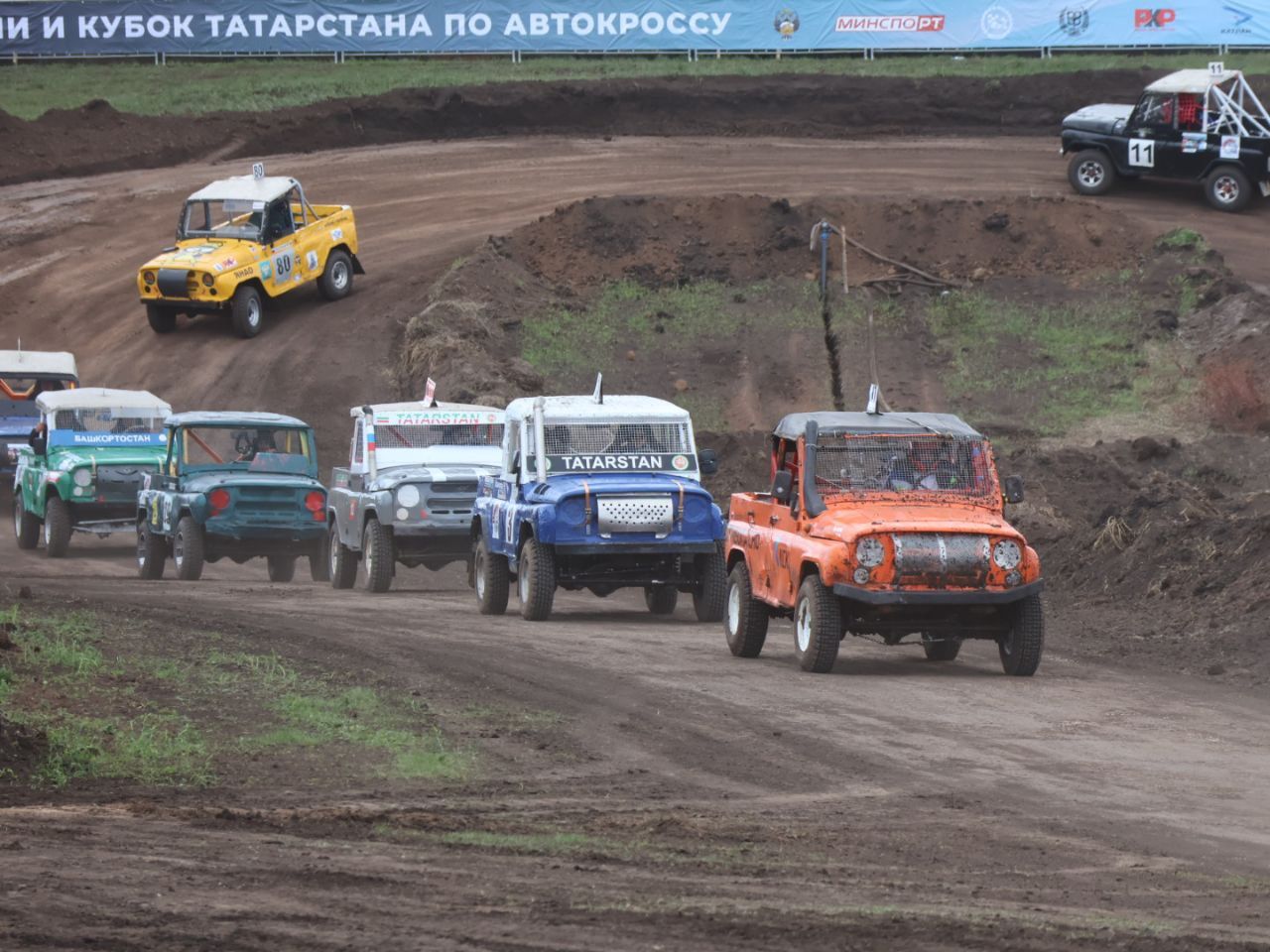 Иске Байсарда автокросс буенча Россия чемпионаты һәм Татарстан Кубогына ярышлардан безнең репортаж