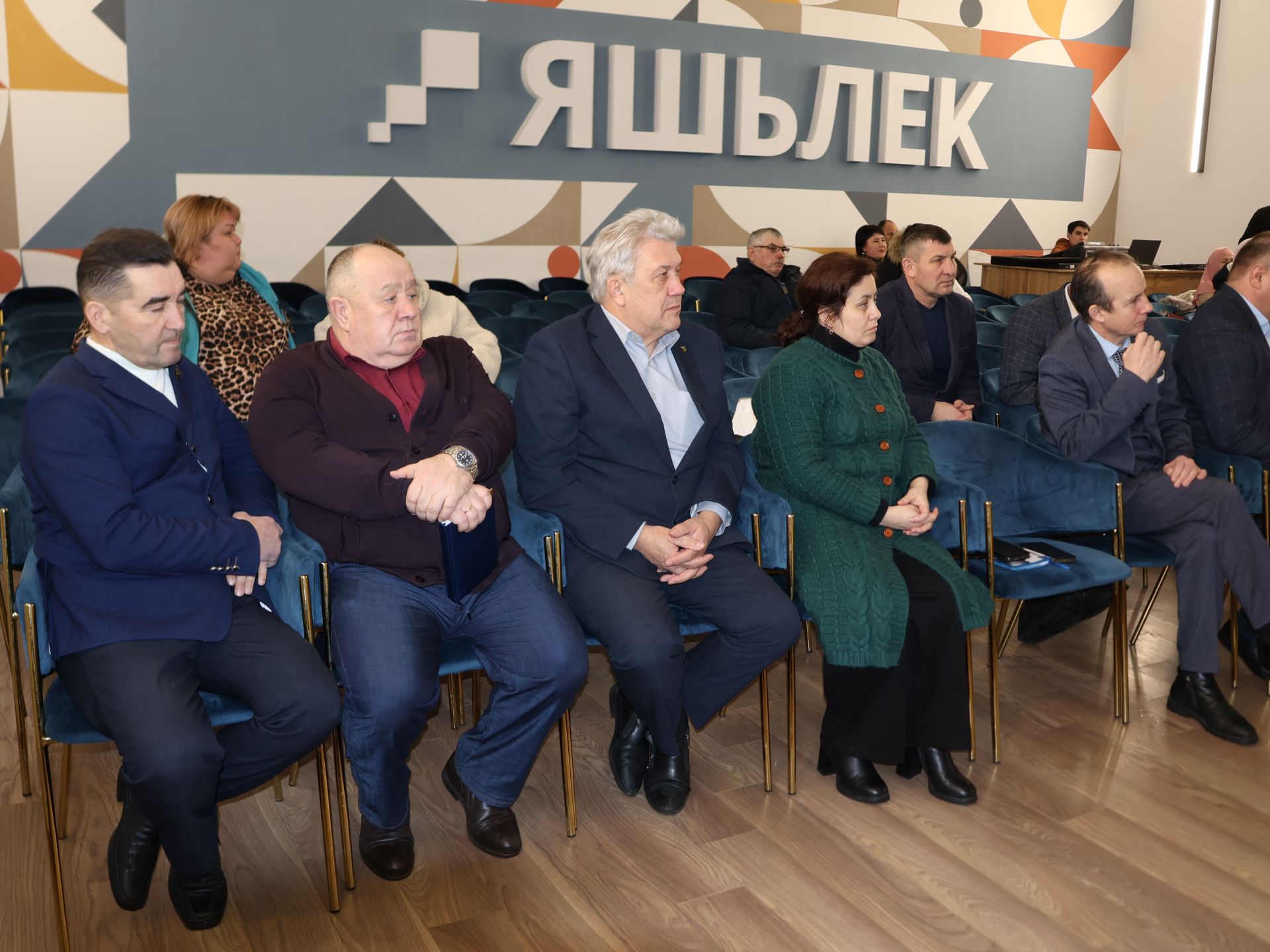 Актаныш районы башлыгы Ленар Зарипов махсус хәрби операциядәге якташларыбызның гаиләләре белән очрашты