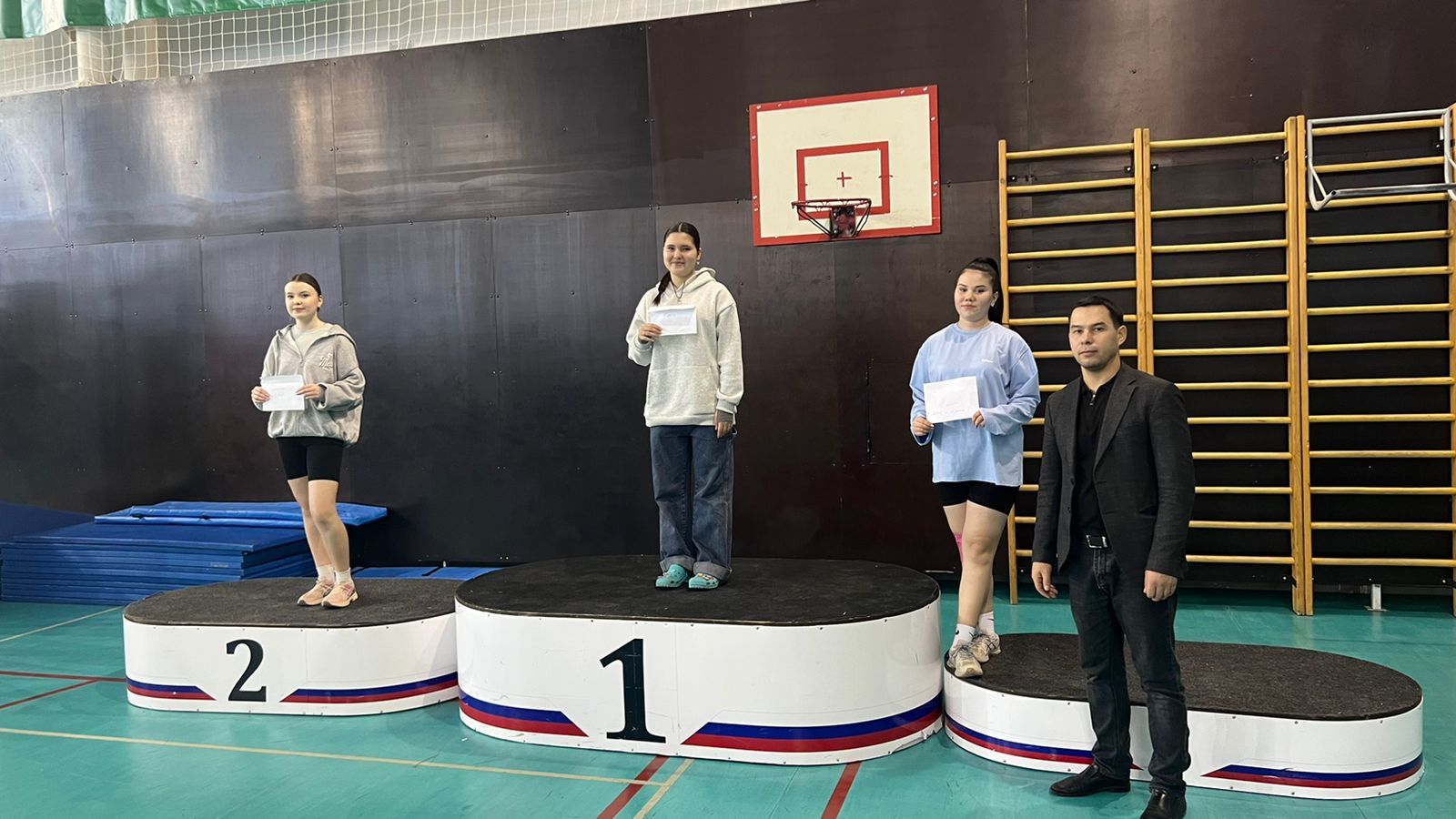 «Батыр» спорт сараенда Кыш бабай призына спорт ярышлары узды