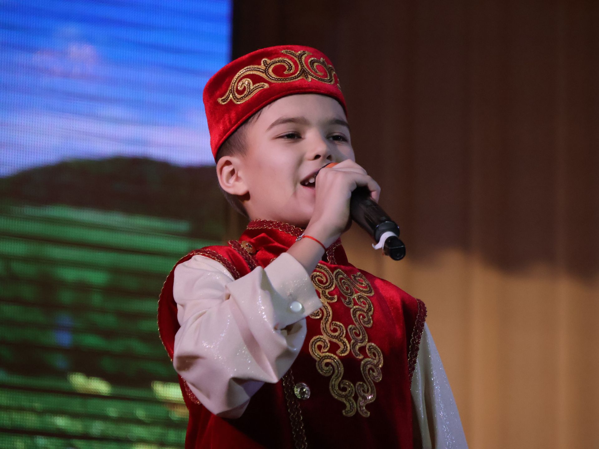 Актаныш җитәкчеләре катнашкан «Туган яктан Җиңү хакына» хәйрия концертында 171 мең 200 сум акча җыелды