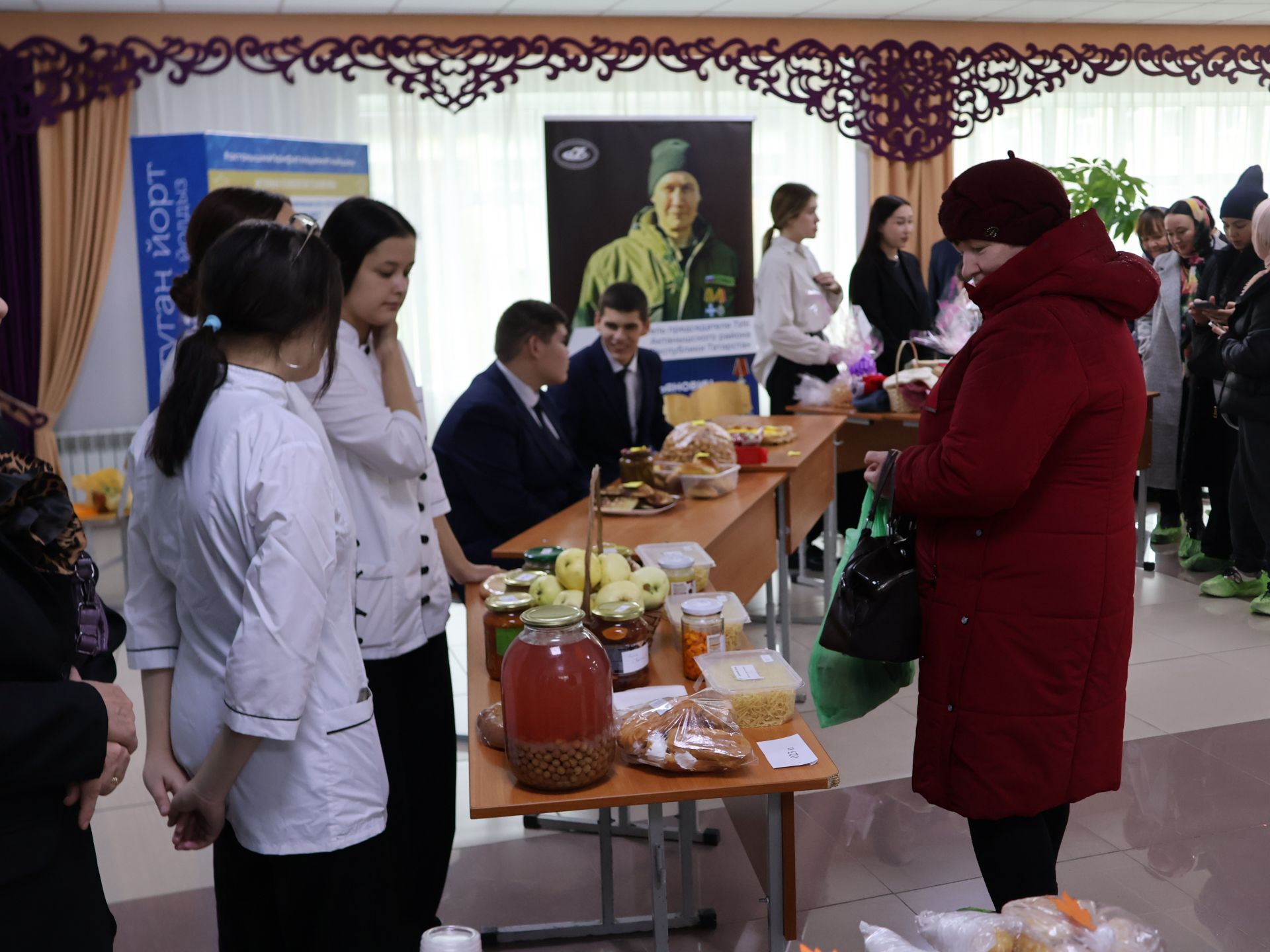 Актаныш технология техникумында хәйрия ярминкәсе узды