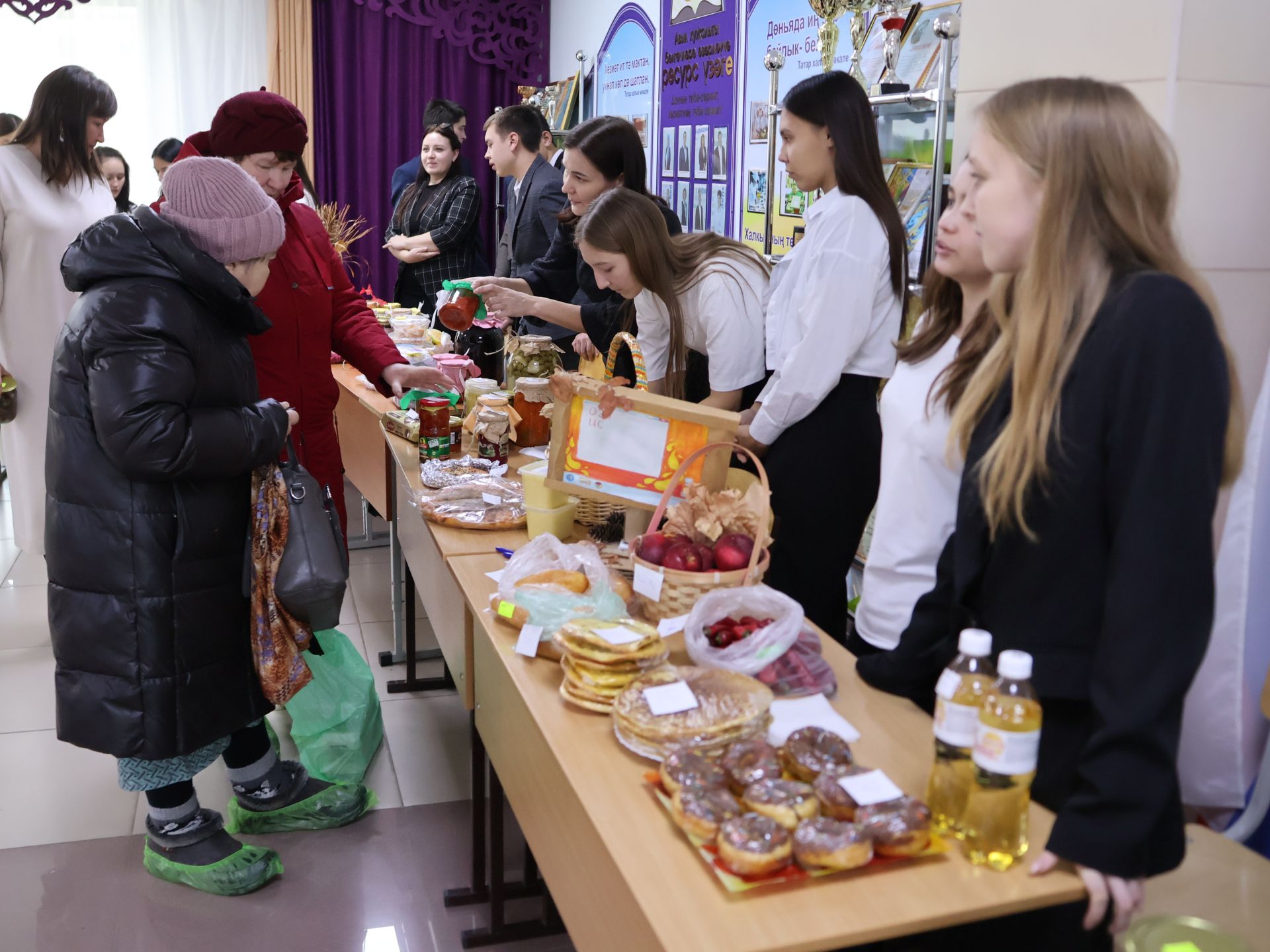 Актаныш технология техникумында хәйрия ярминкәсе узды