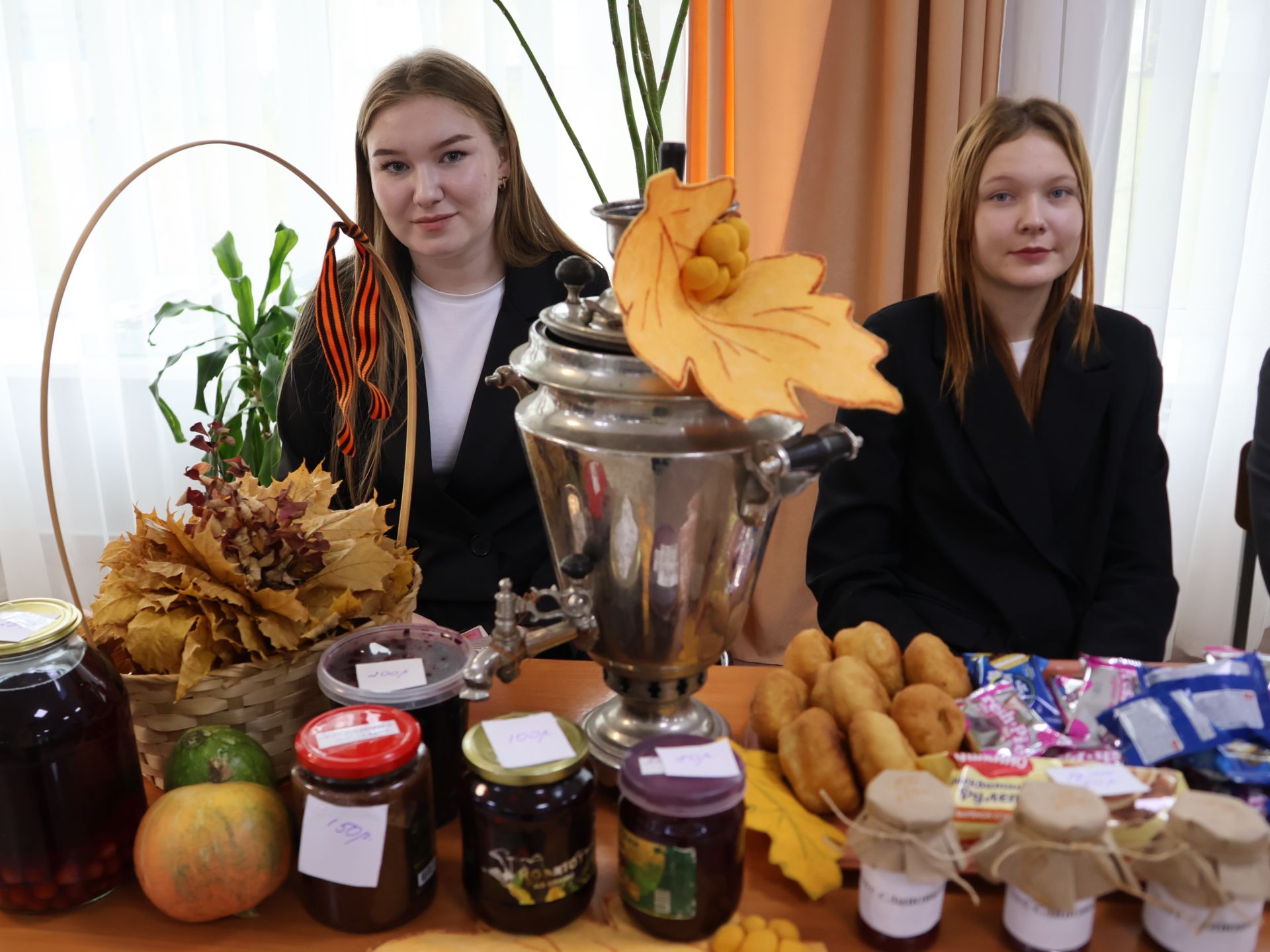 Актаныш технология техникумында хәйрия ярминкәсе узды