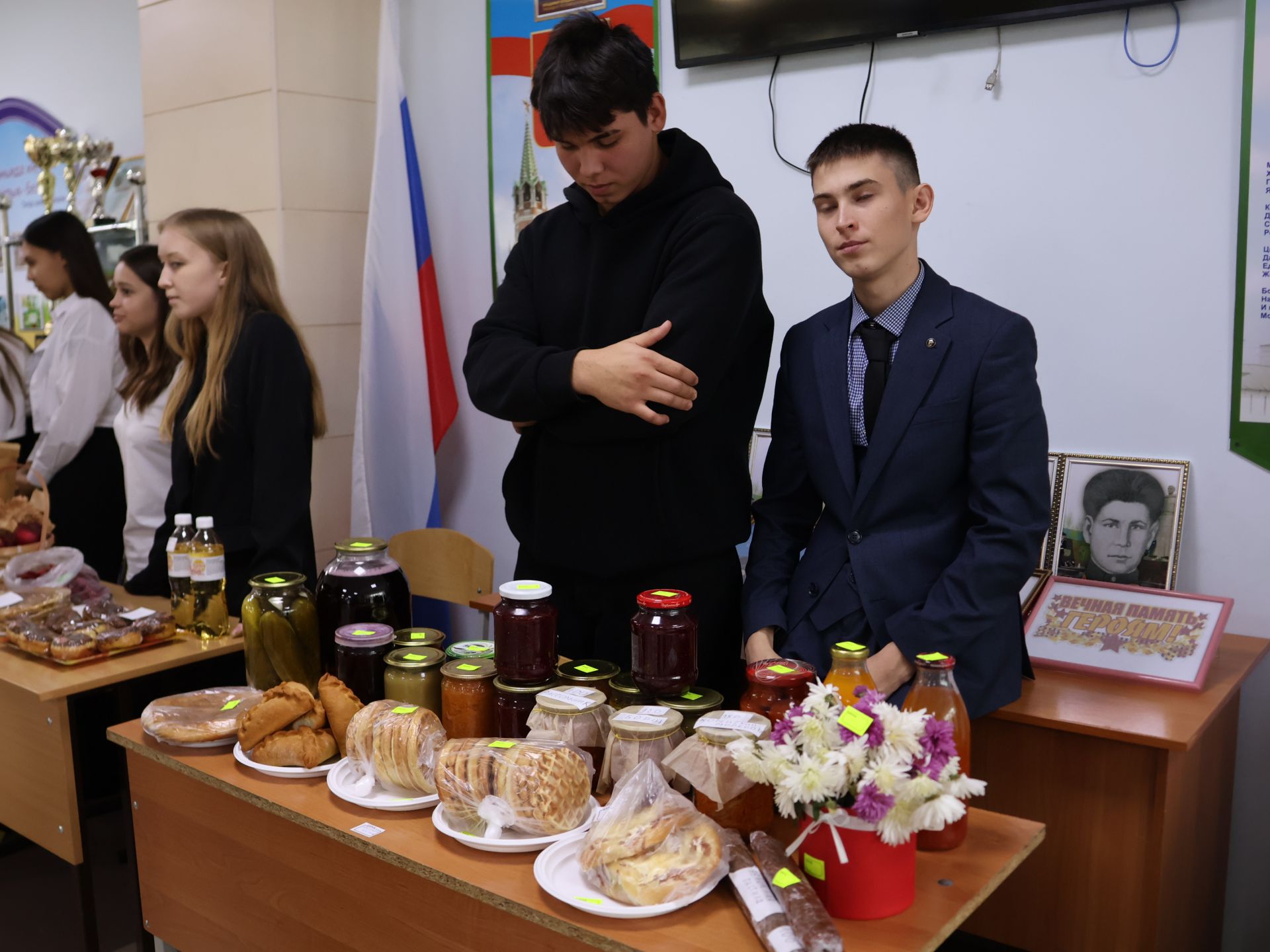 Актаныш технология техникумында хәйрия ярминкәсе узды