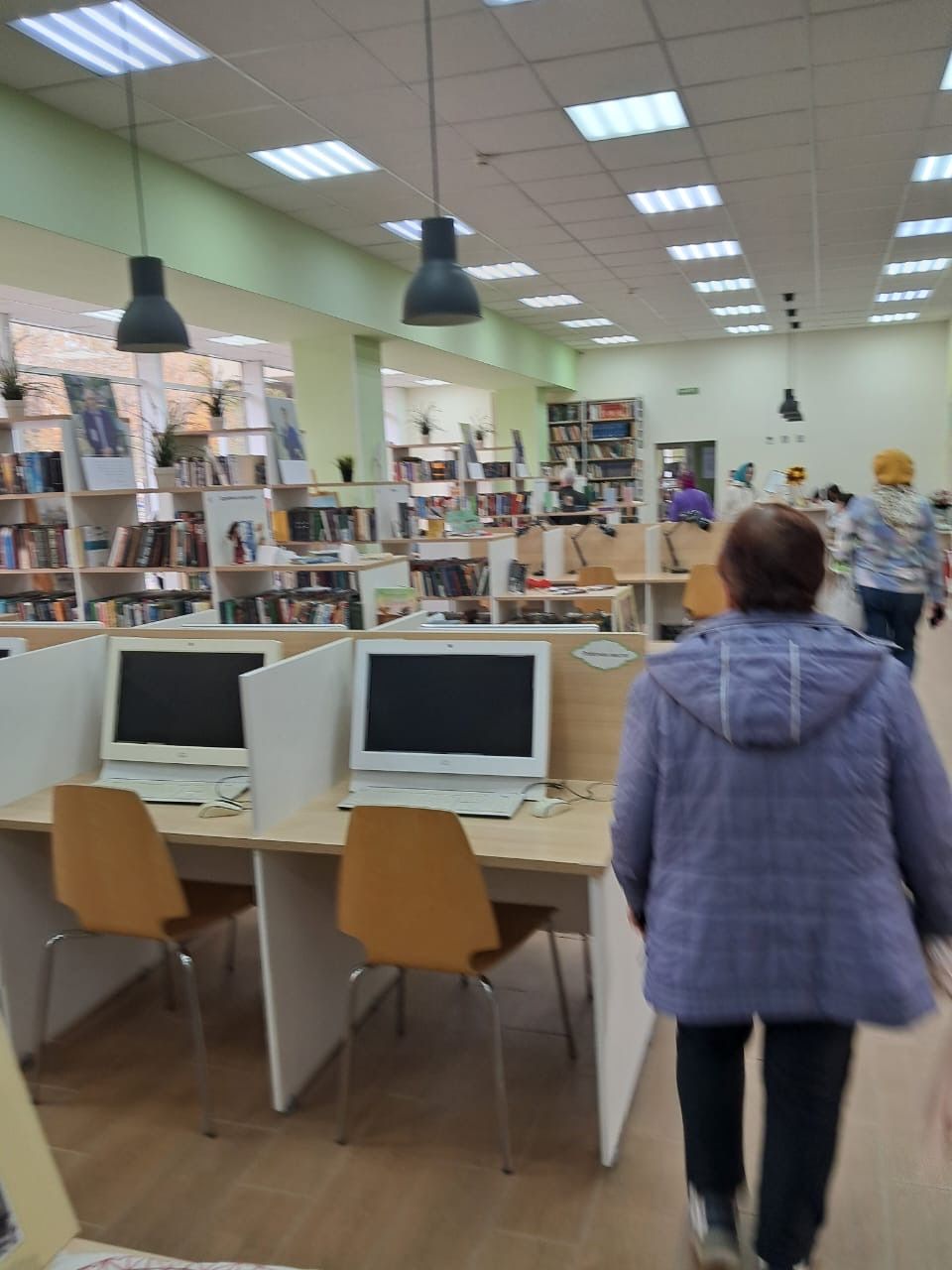 Күҗәкә һәм Адай китапханчеләре өлкән яшьтәге хатын-кызларны Түбән Камага сәяхәткә алып барды