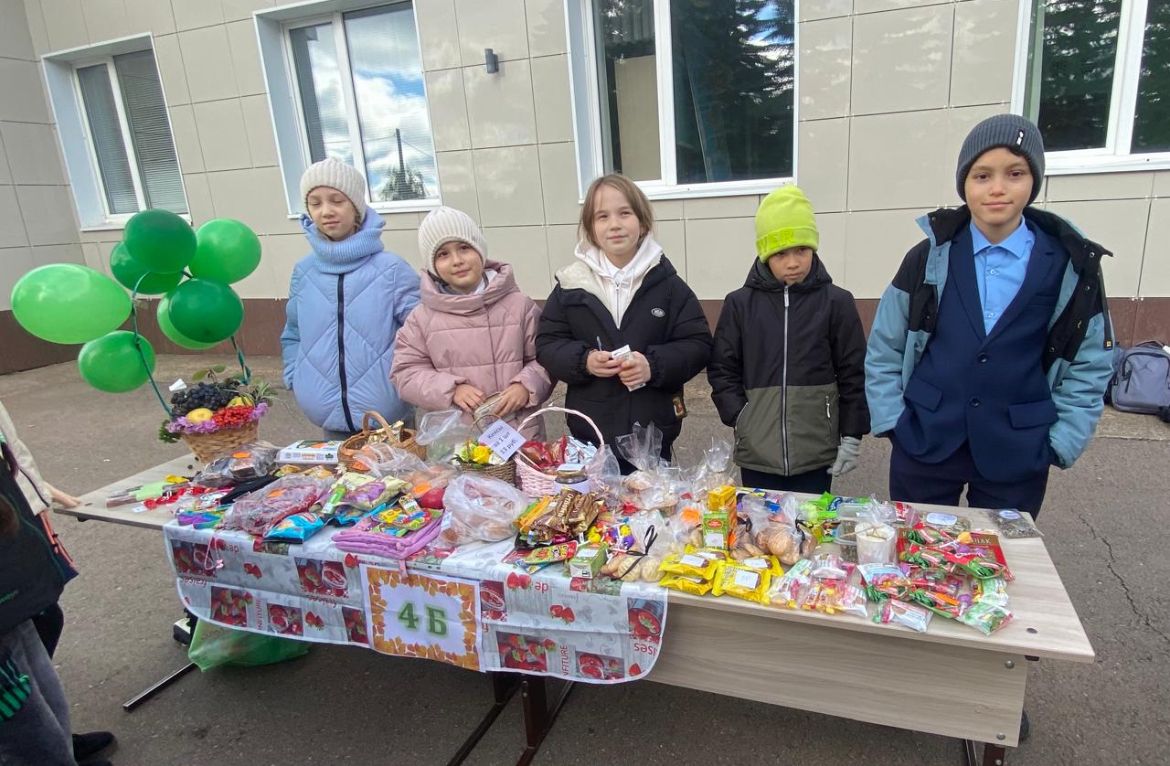 Актаныш мәктәпләрендә «Без бергә» хәйрия ярминкәләре дәвам итә