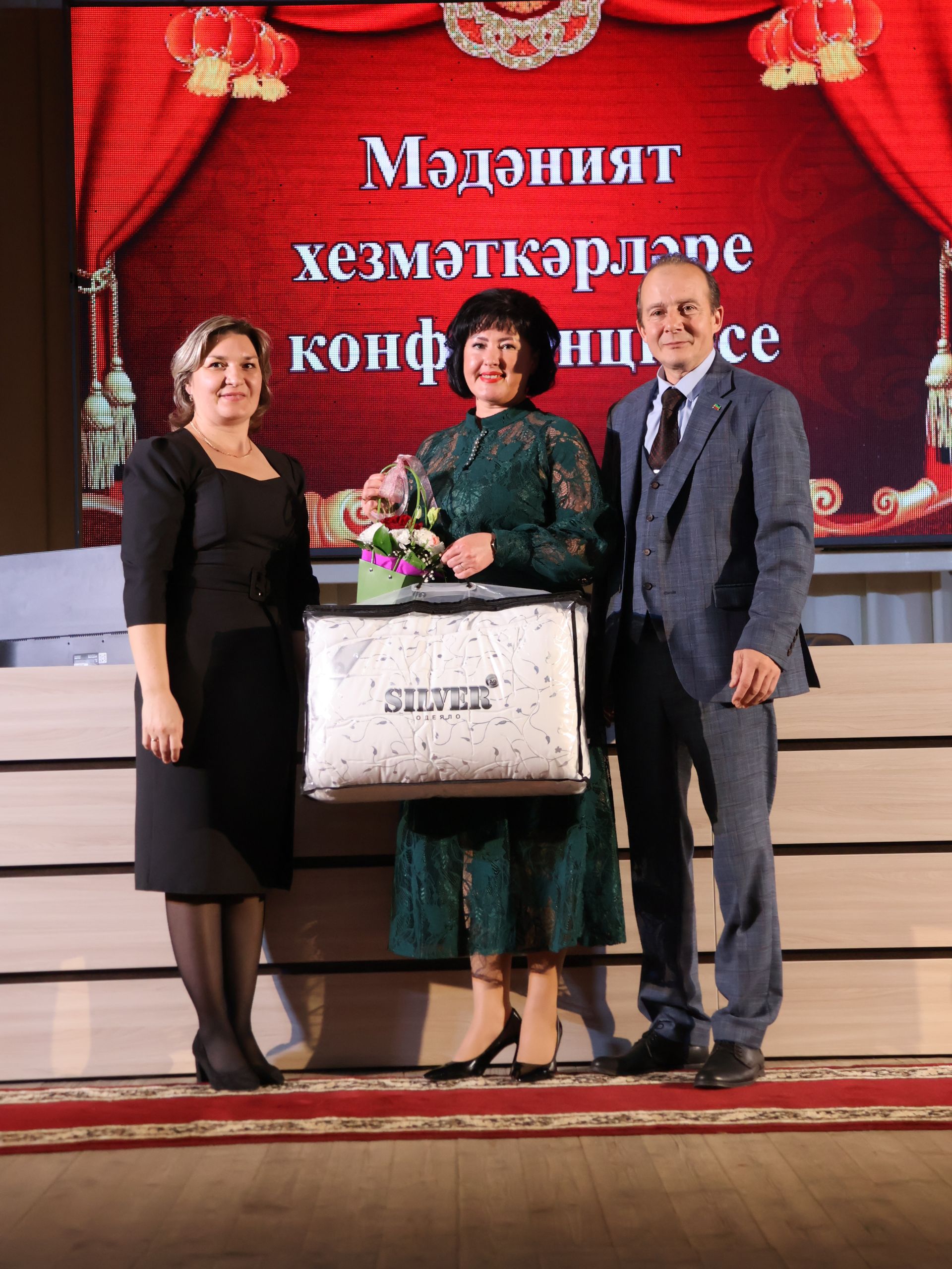 Районыбызның алтын фонды: Алдынгы мәдәният хезмәткәрләрен бүләкләү тантанасыннан безнең исемлек