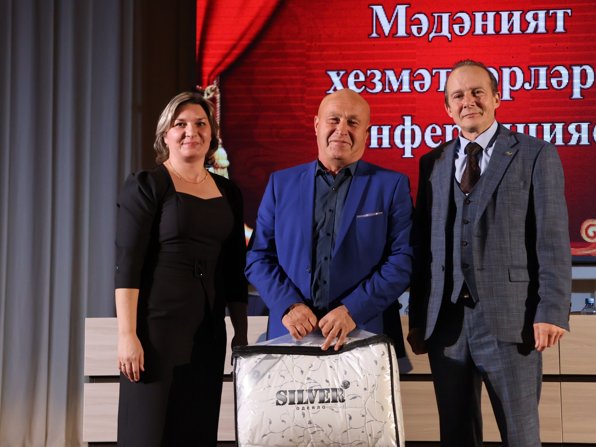 Районыбызның алтын фонды: Алдынгы мәдәният хезмәткәрләрен бүләкләү тантанасыннан безнең исемлек