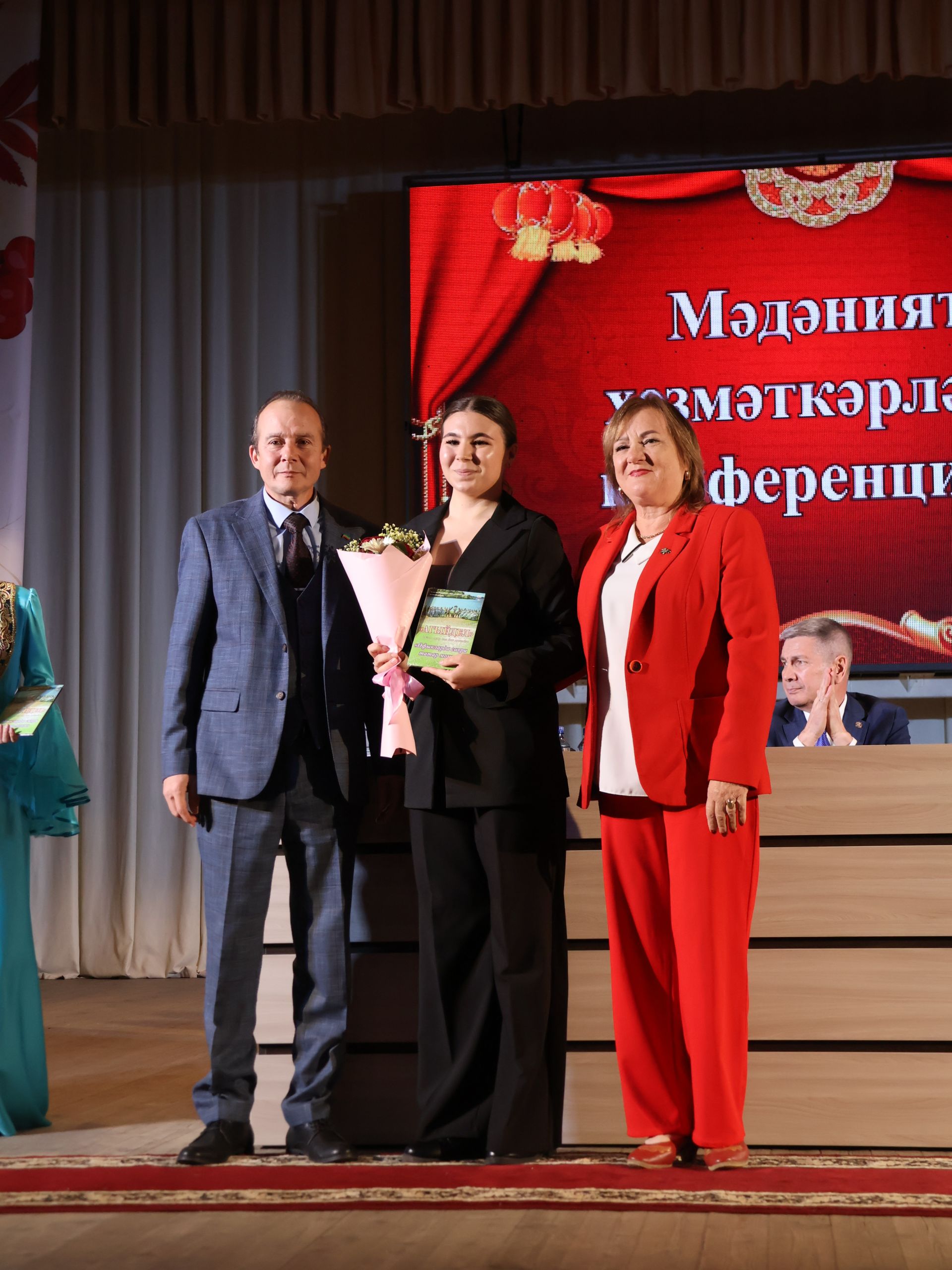 Районыбызның алтын фонды: Алдынгы мәдәният хезмәткәрләрен бүләкләү тантанасыннан безнең исемлек