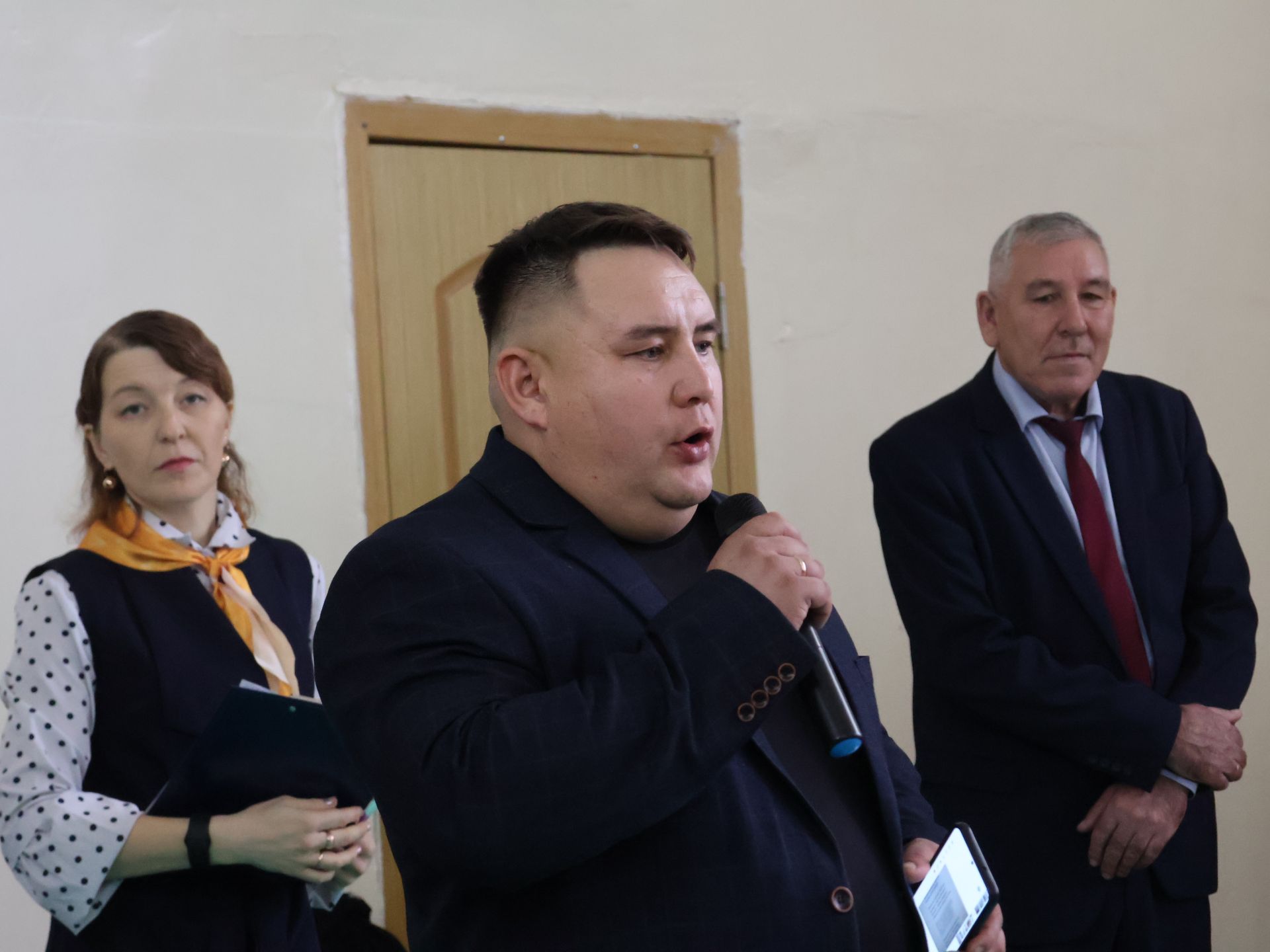 Роберт Сәләхиев истәлегенә көрәш ярышында җиңүчеләрне аның балаларыннан акчалата призлар көтә