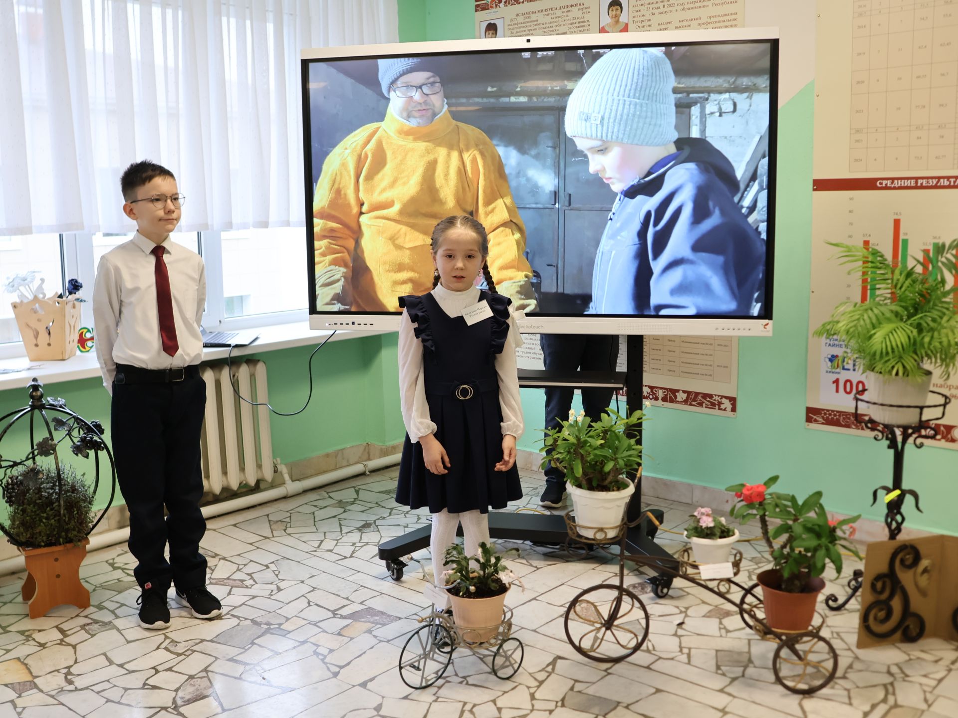 Актанышның икенче санлы мәктәбе әтиләрнең һөнәрмәнлеген күрсәтте