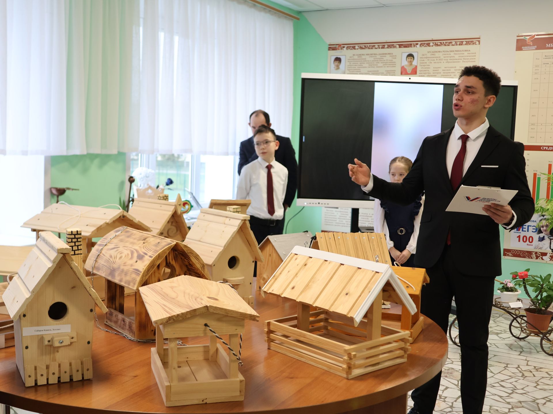 Актанышның икенче санлы мәктәбе әтиләрнең һөнәрмәнлеген күрсәтте
