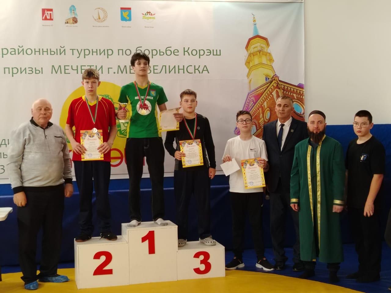 Пучы көрәшчеләре- җиңүче!