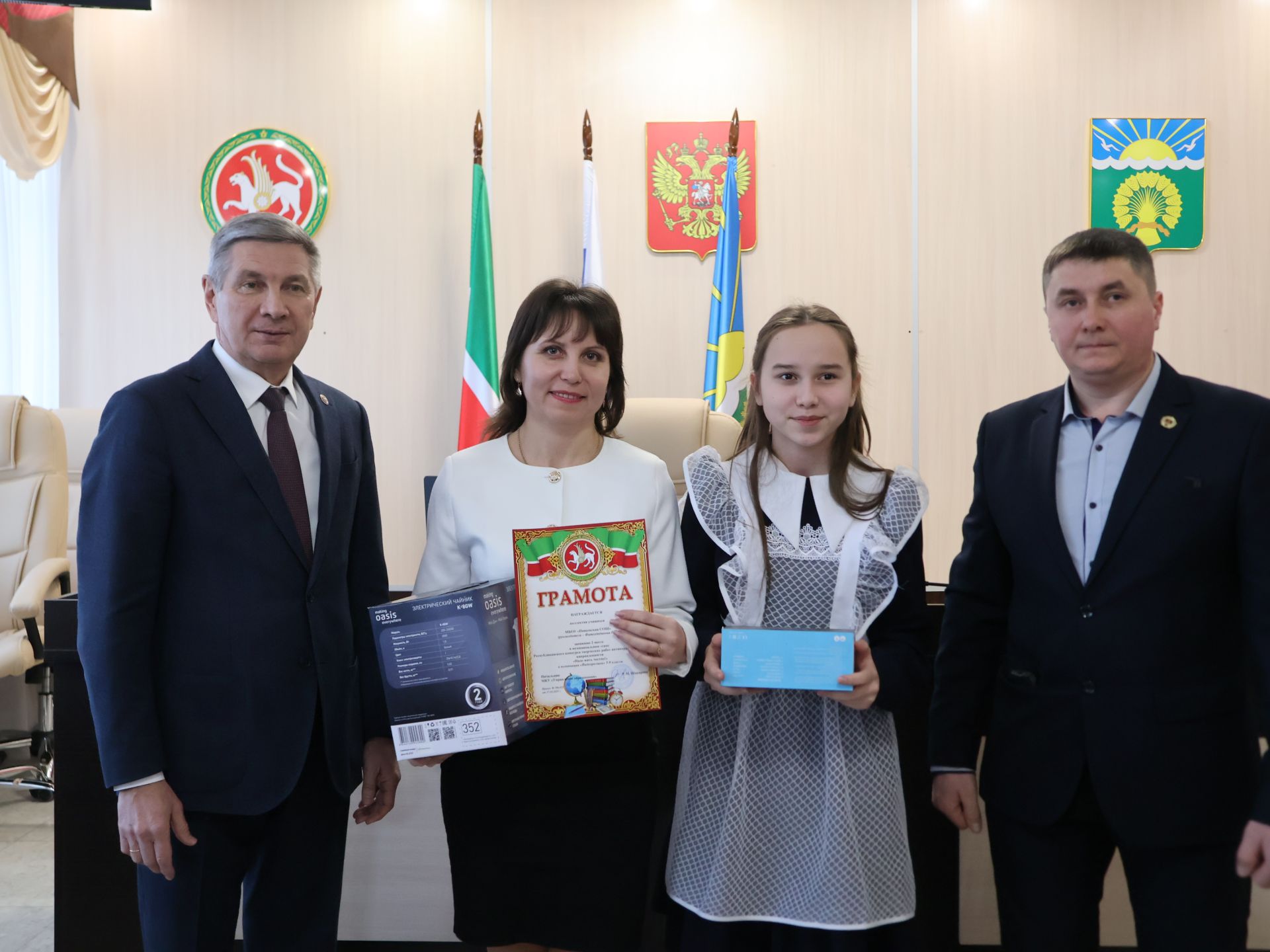 Бүген Актанышта «Гадел яшәргә кирәк» конкурсы җиңүчеләрен бүләкләделәр