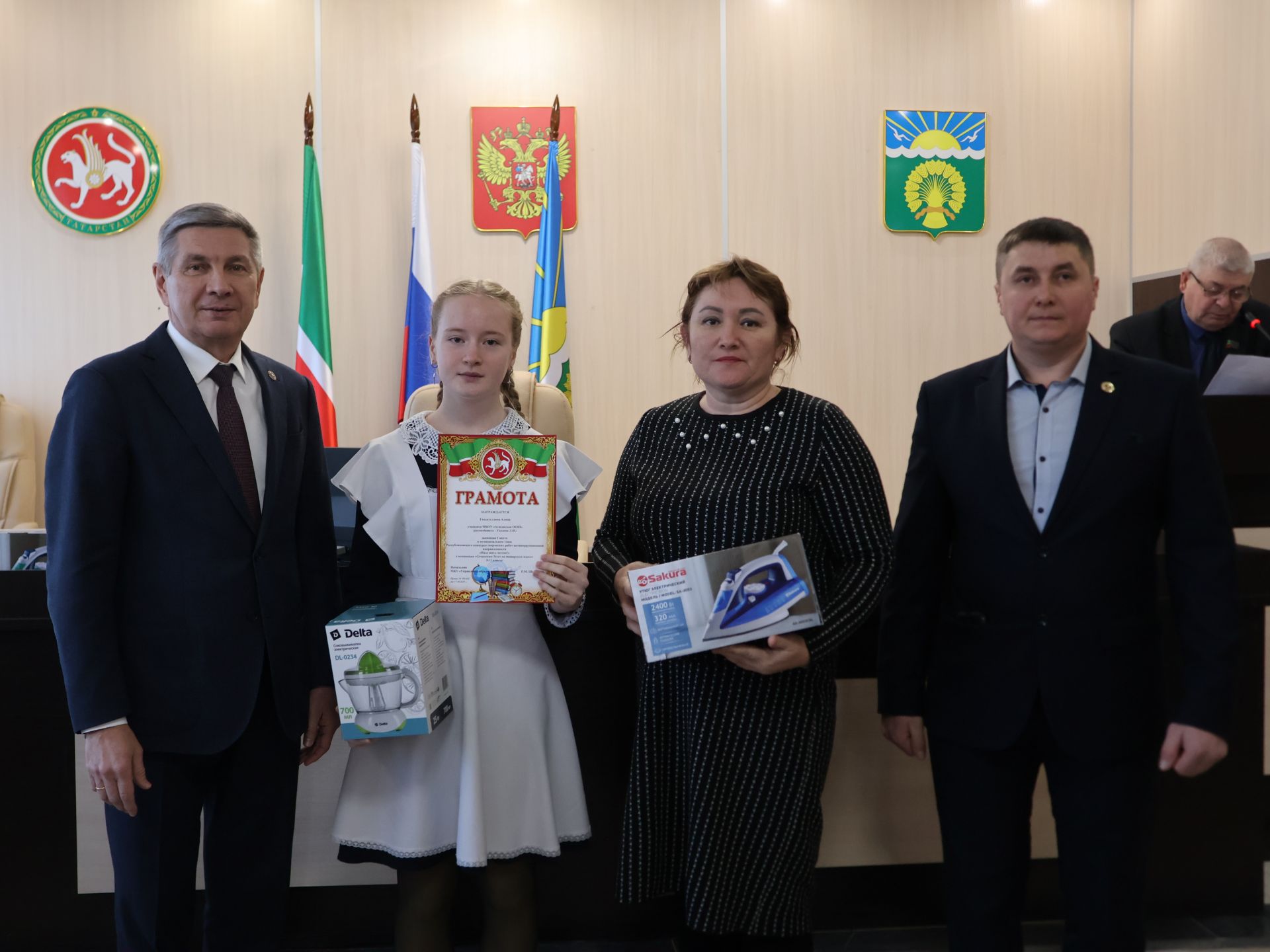 Бүген Актанышта «Гадел яшәргә кирәк» конкурсы җиңүчеләрен бүләкләделәр