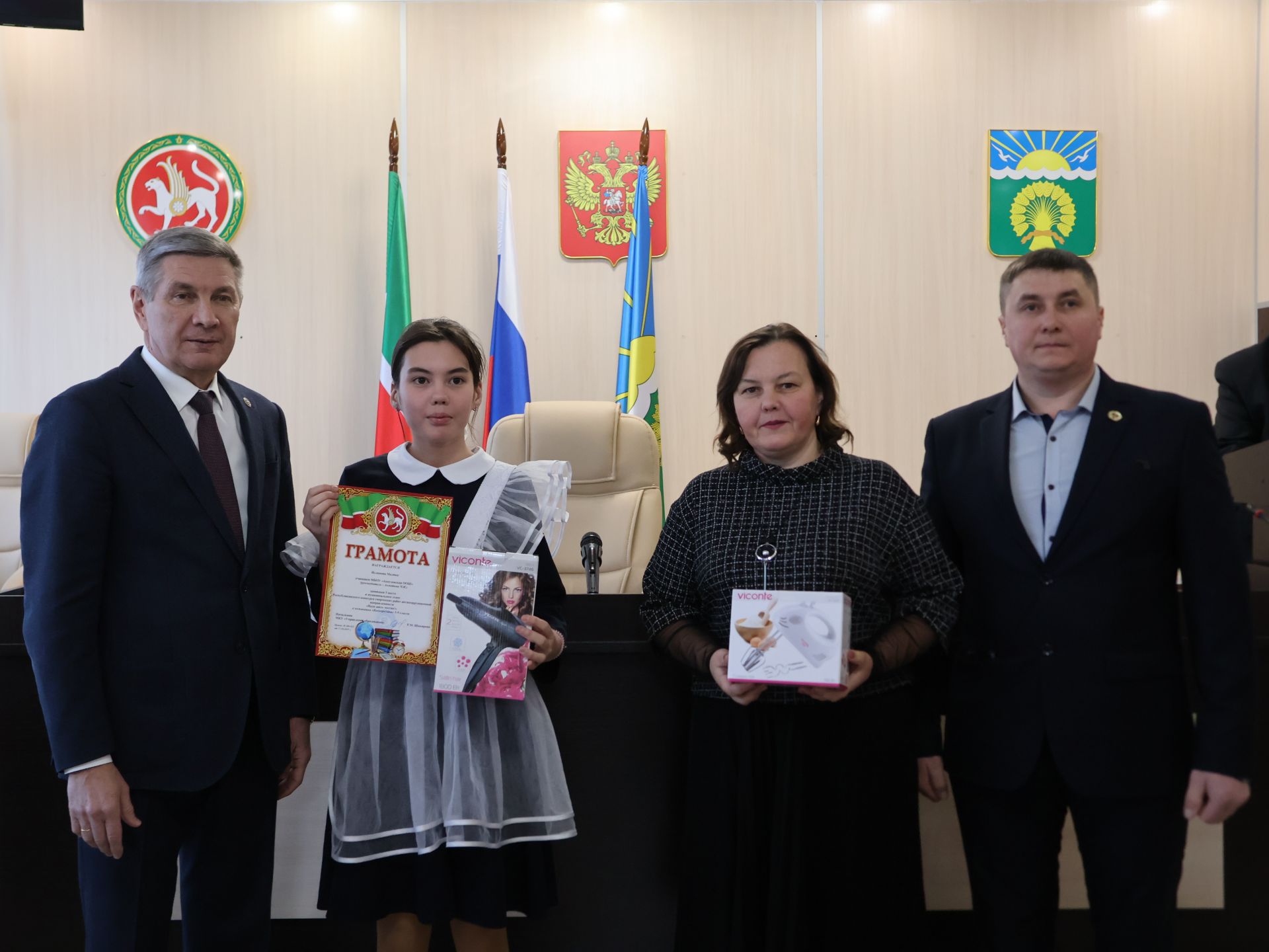 Бүген Актанышта «Гадел яшәргә кирәк» конкурсы җиңүчеләрен бүләкләделәр