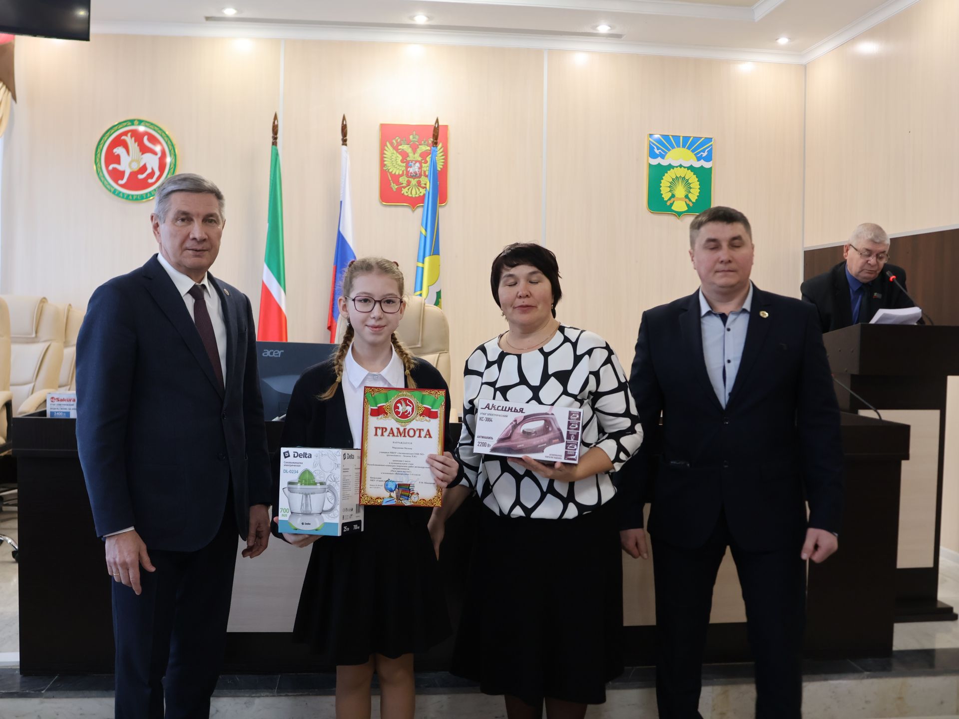Бүген Актанышта «Гадел яшәргә кирәк» конкурсы җиңүчеләрен бүләкләделәр