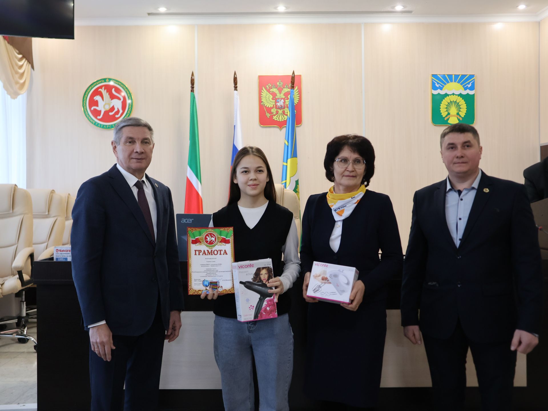 Бүген Актанышта «Гадел яшәргә кирәк» конкурсы җиңүчеләрен бүләкләделәр